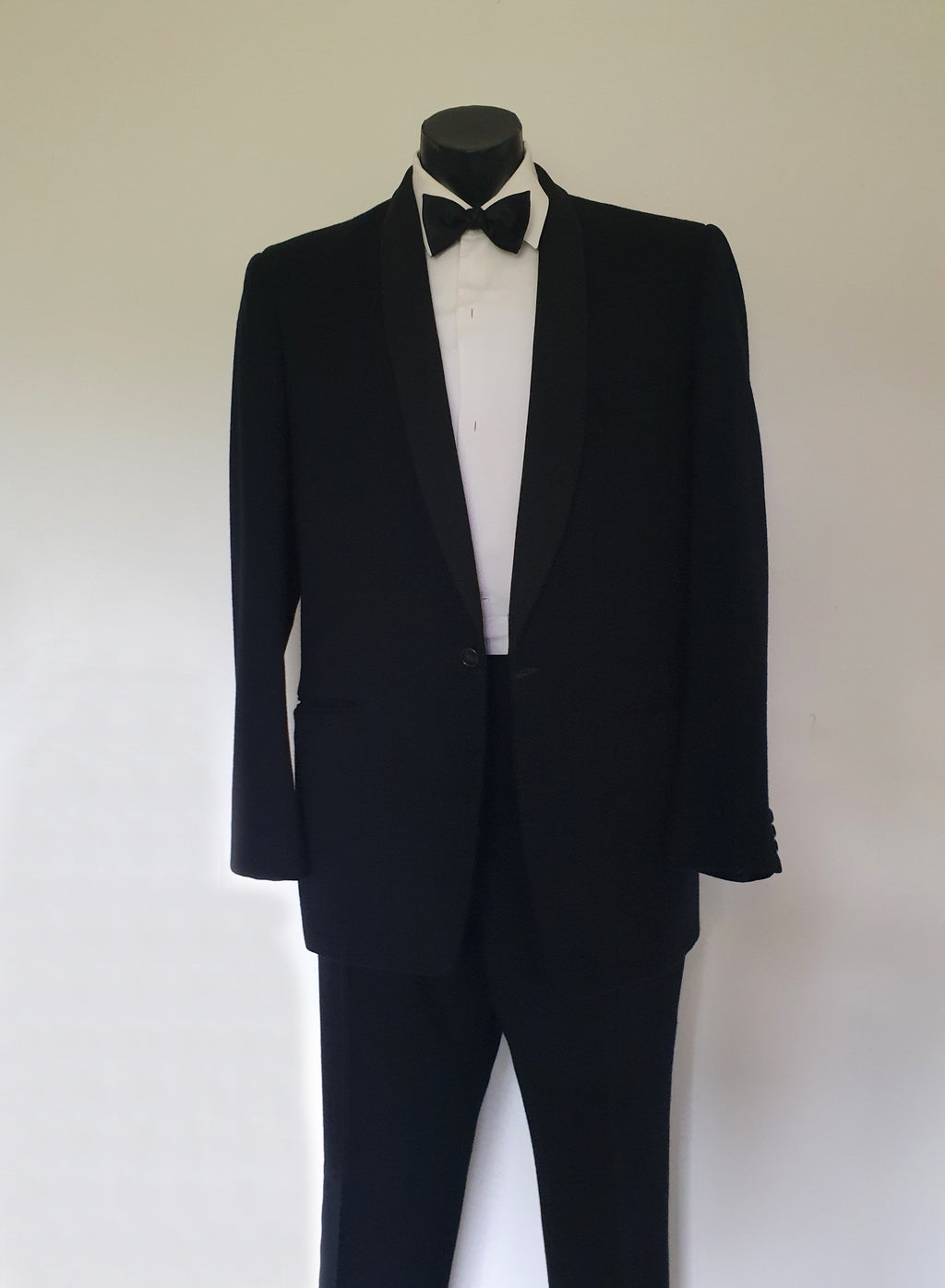 vintage tuxedo formal suit heavy wool shawl lapels Keith courtenay Large