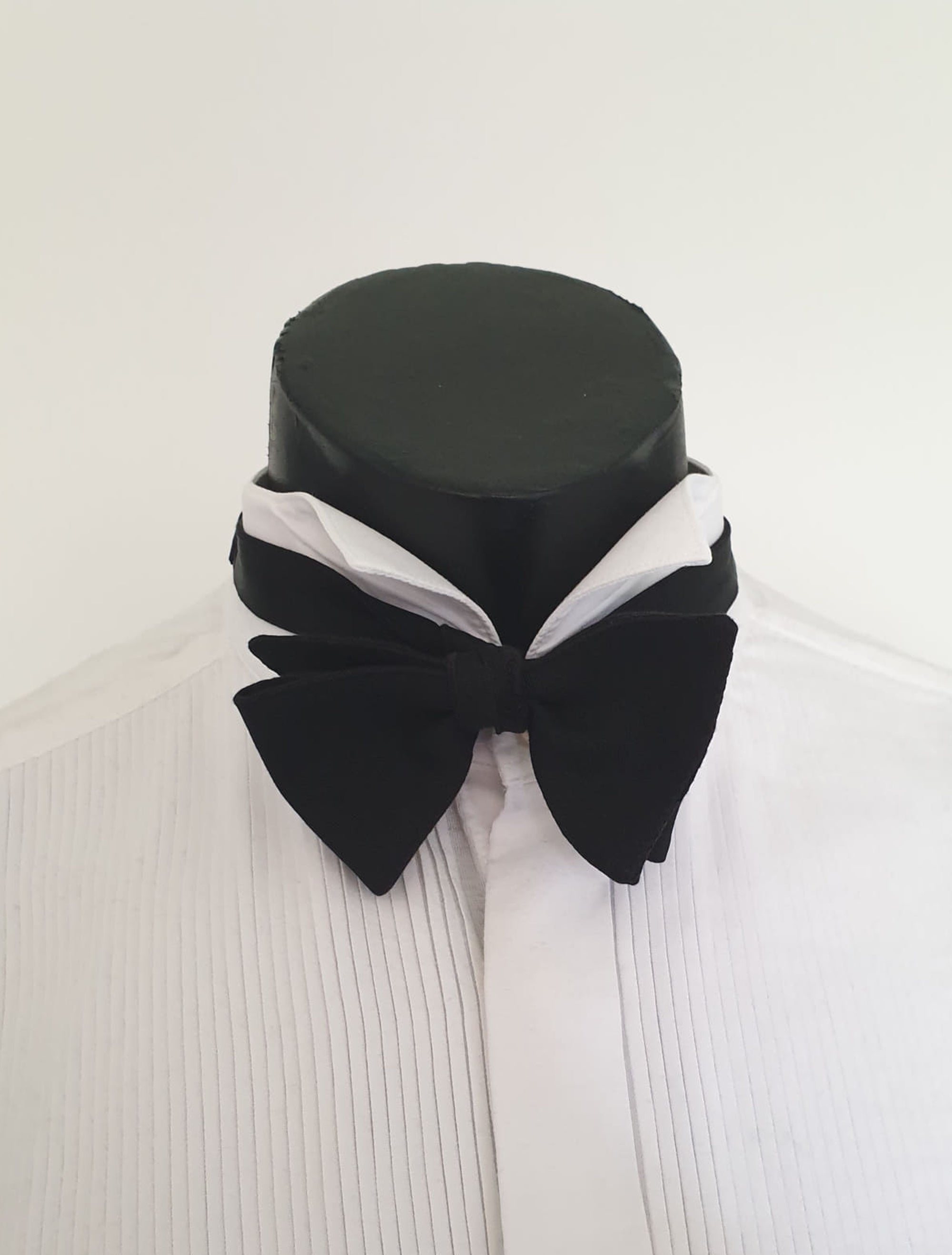 Vintage Black silk faille tie your own bow tie. Adjustable length. No labels.
