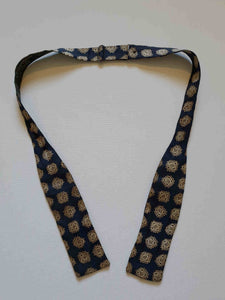 1960s vintage blue grey silk self tie bow tie by holeproof