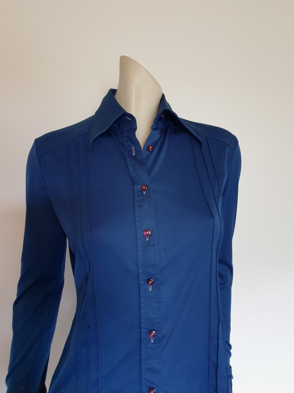 1970s vintage blue stretch body shirt Medium