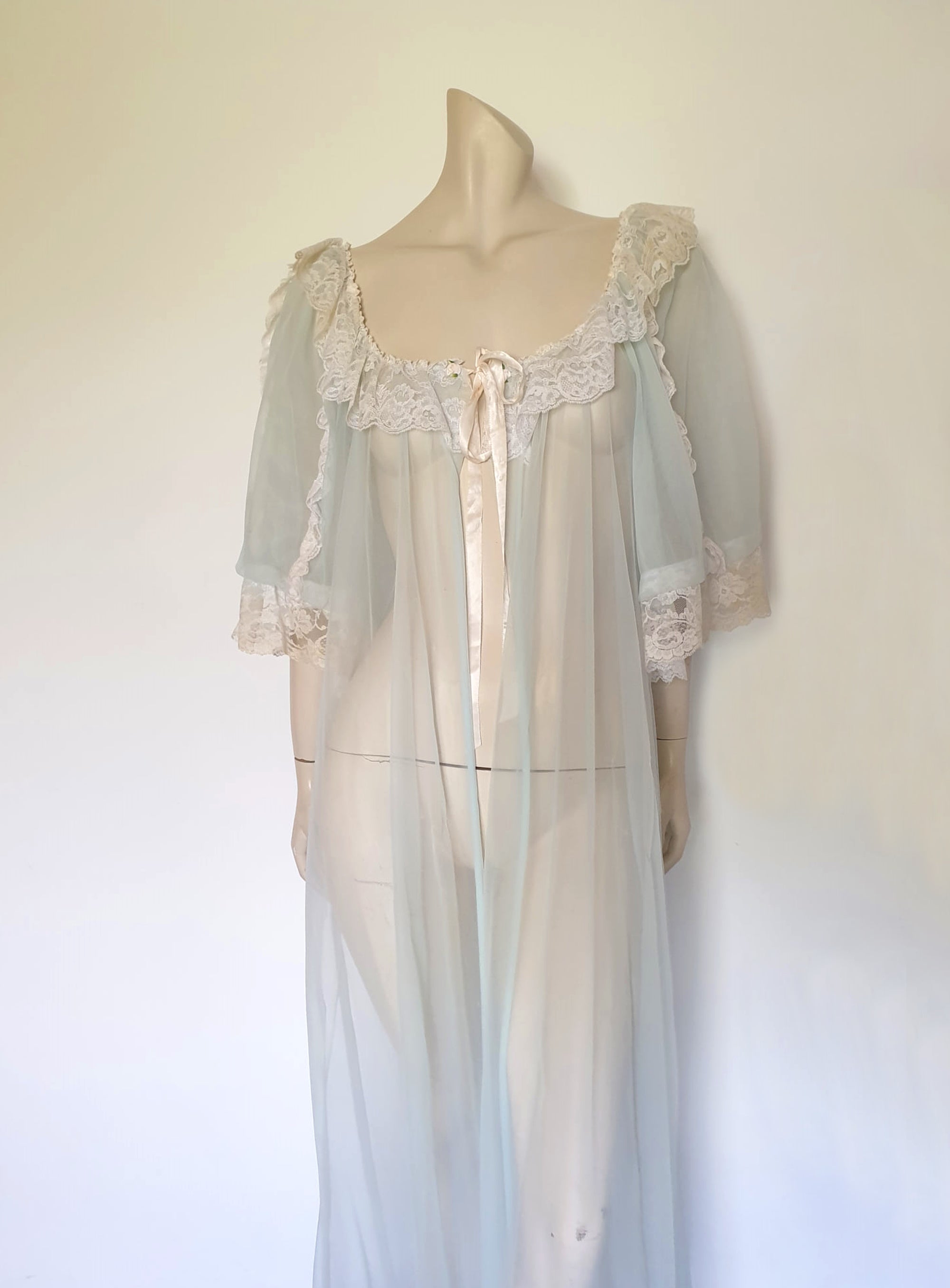 sheer vintage aqua peignoir with lacy puff sleeves by Tosca - XL