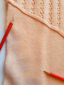 1960s vintage pink lacy knit top short sleeves medium