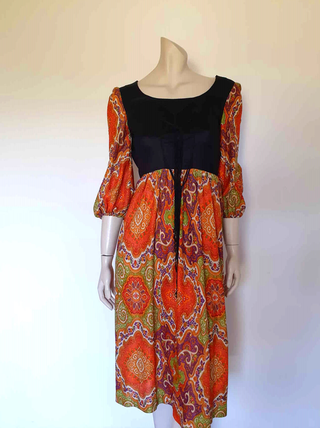 1970s vintage orange and black paisley midi dress XS