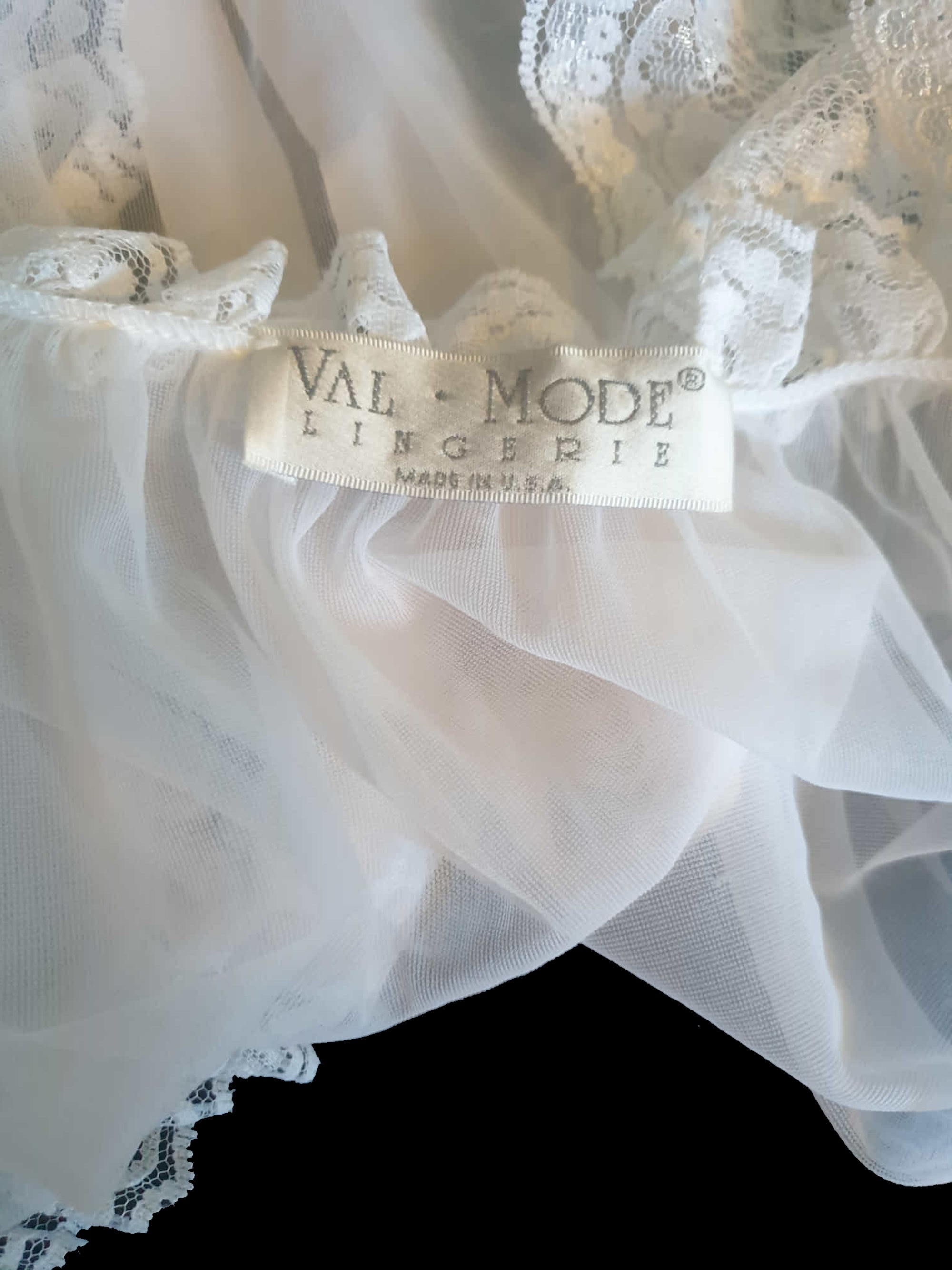 vintage dead stock sheer white peignoir negligee robe by val mode Medium