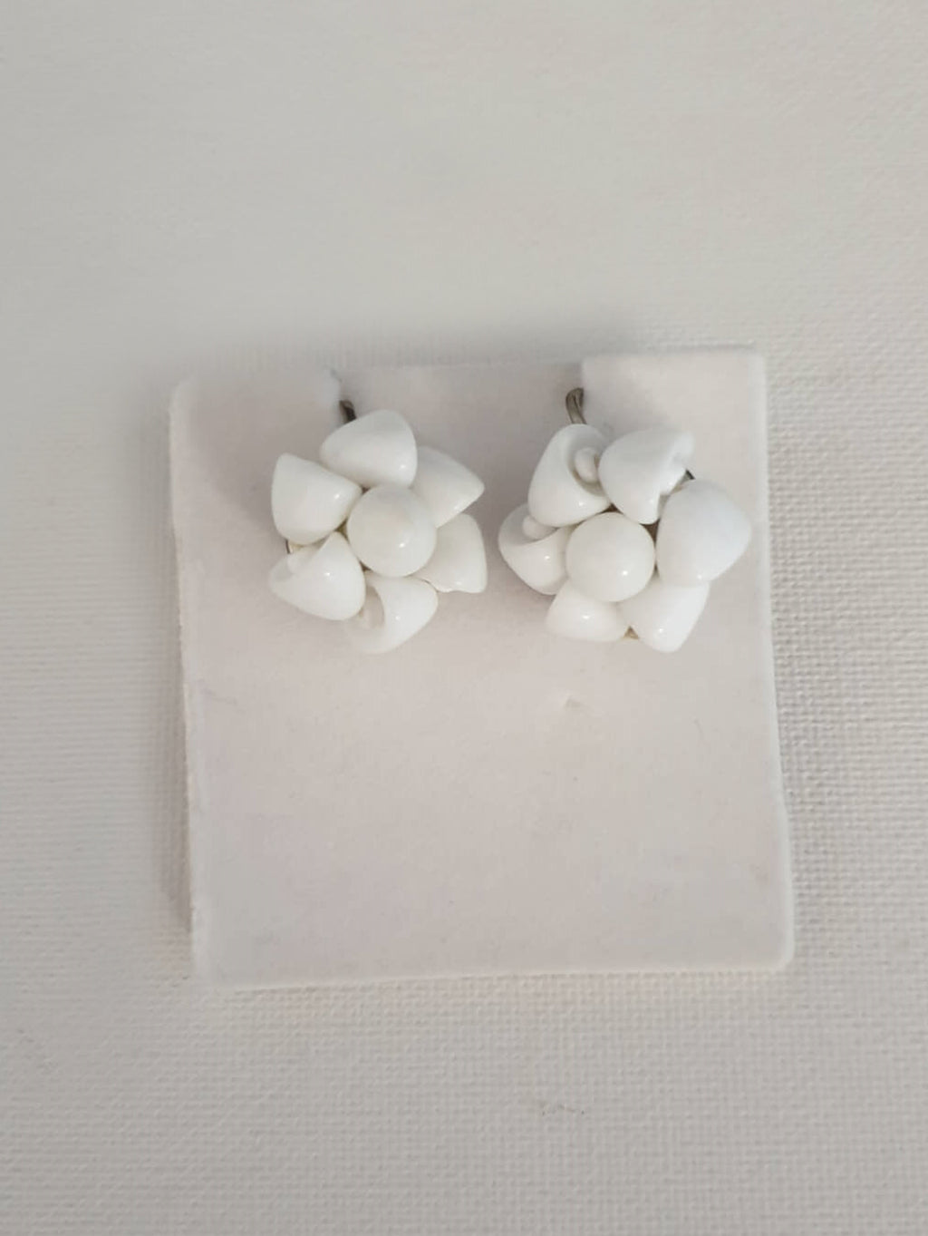 1950s vintage white porcelain flower earrings screw back
