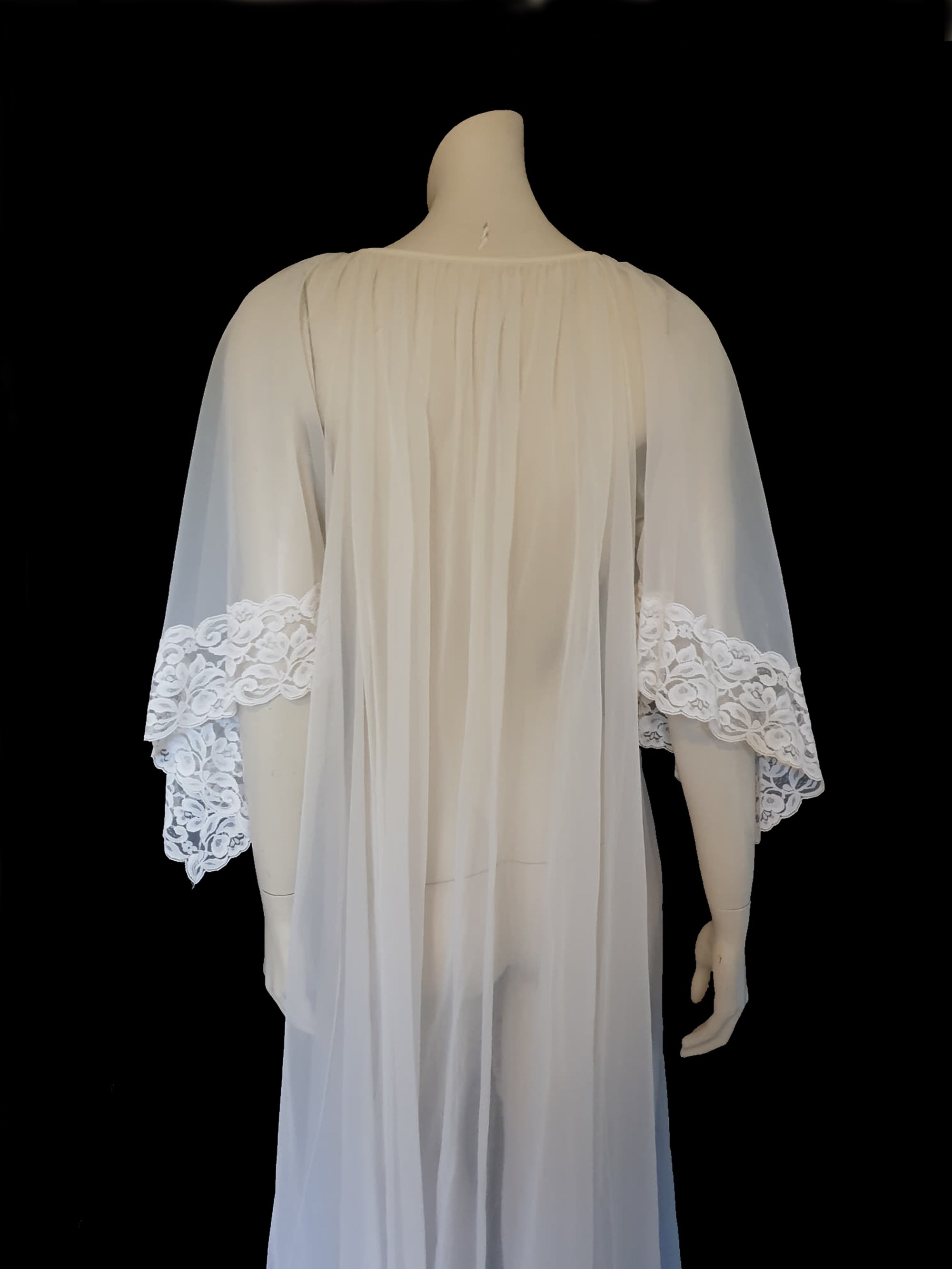 vintage sheer white nyon peignoir with shaped bell sleeves Large