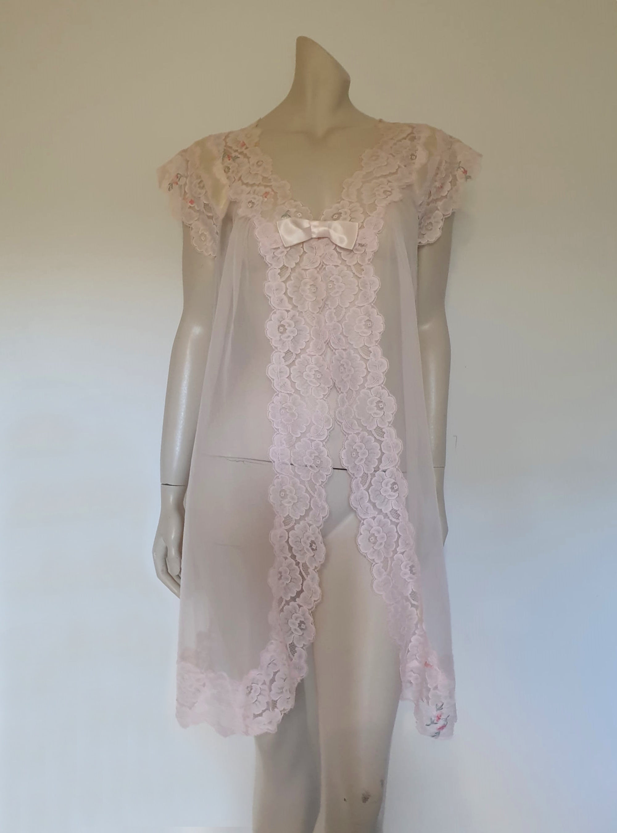 1960s vintage short sheer pale pink robe by shadowline