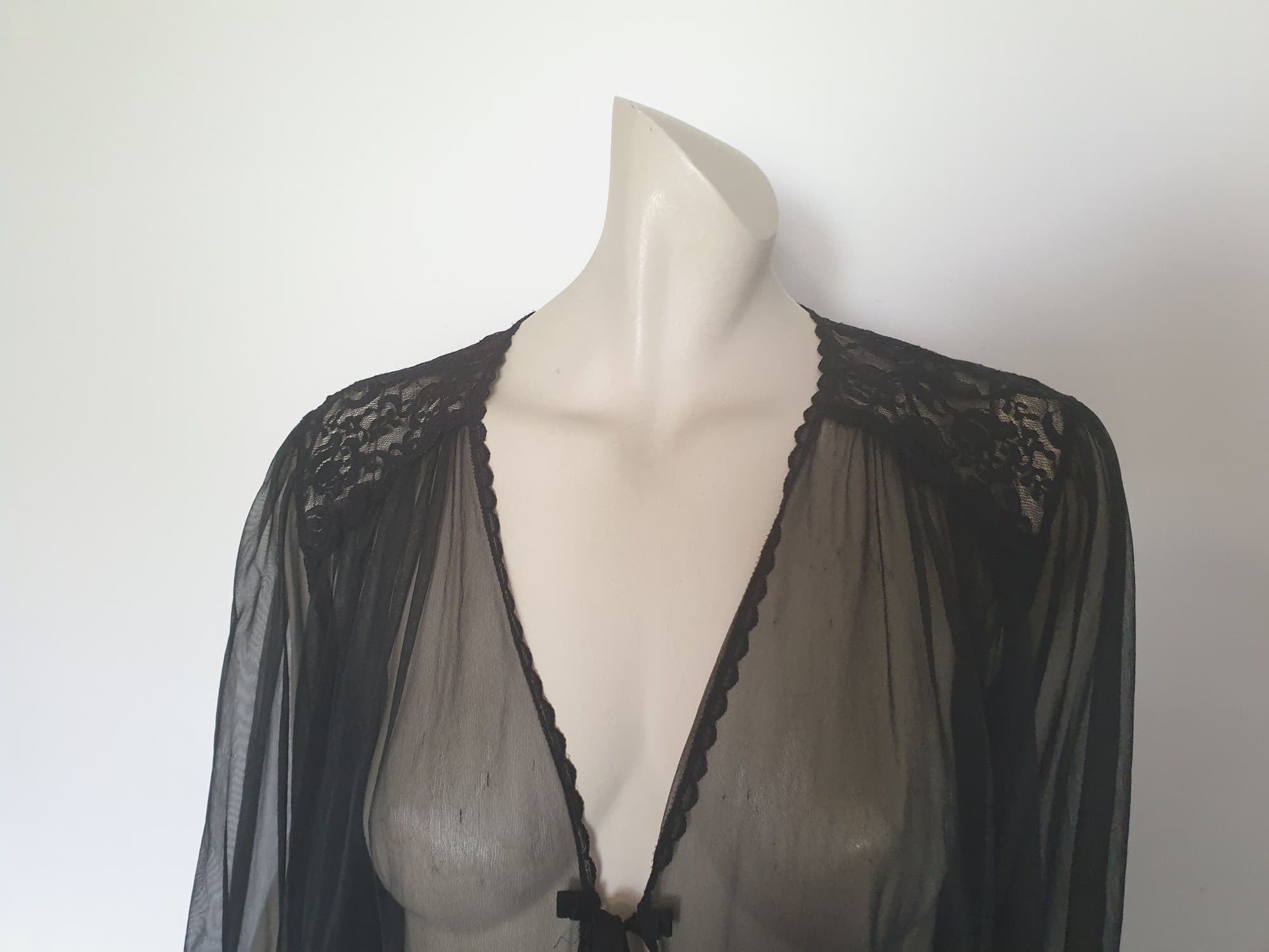 1980s vintage short sheer black robe with lace yoke by barbizon large