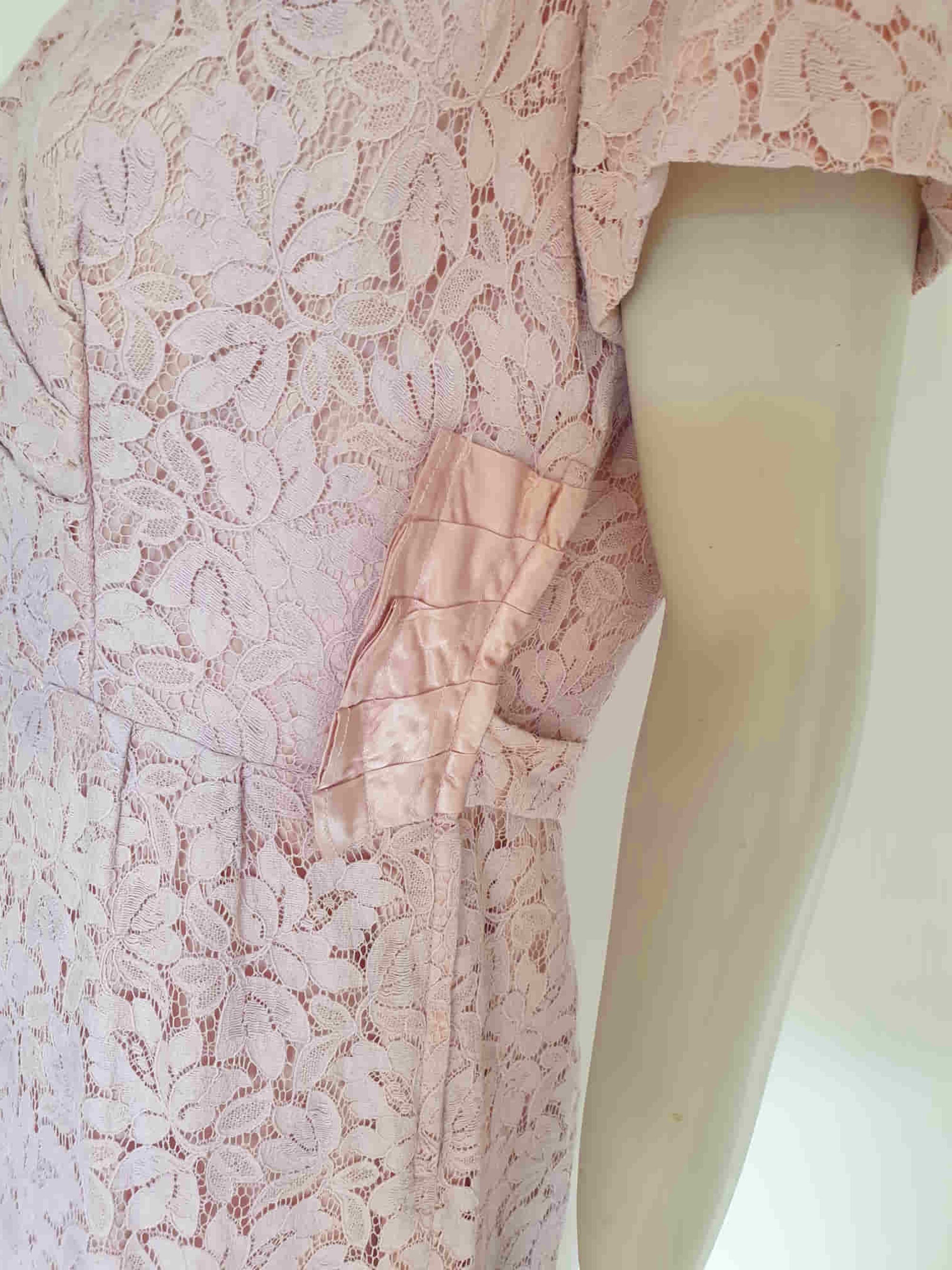 vintage 1960s blush pink lace dress by Deja - Medium