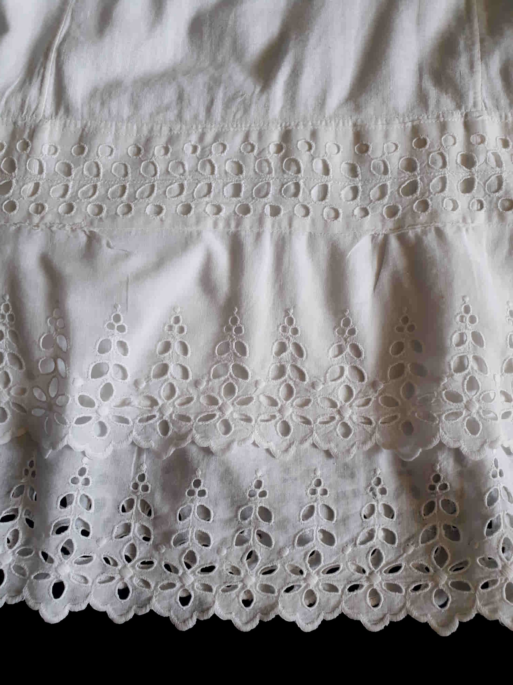 Antique edwardian victorian white cotton petticoat skirt with broderie anglaise eyelet ruffle - Medium