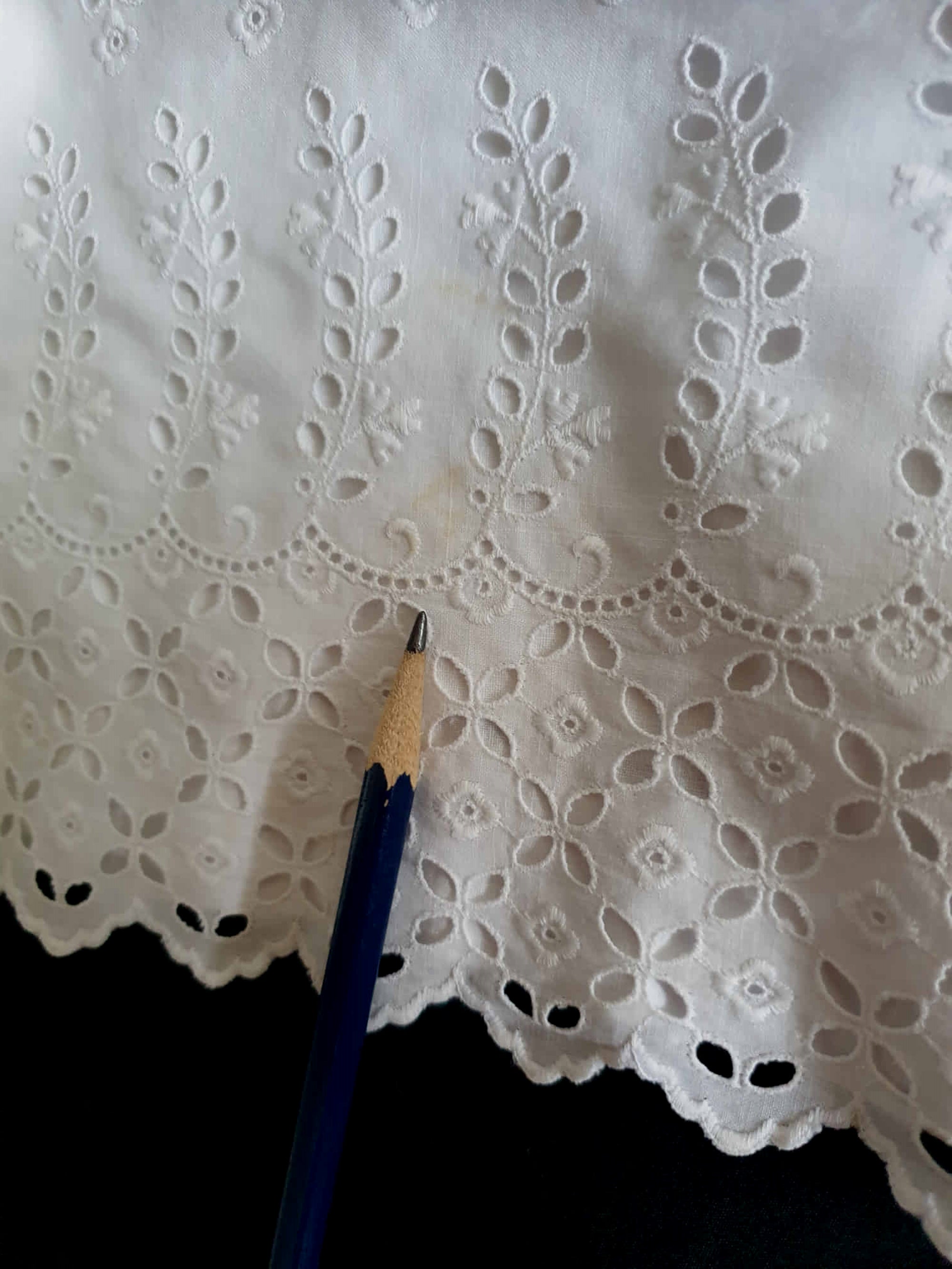 Antique edwardian white cotton petticoat skirt with broderie anglaise or eyelet lace ruffle - Small