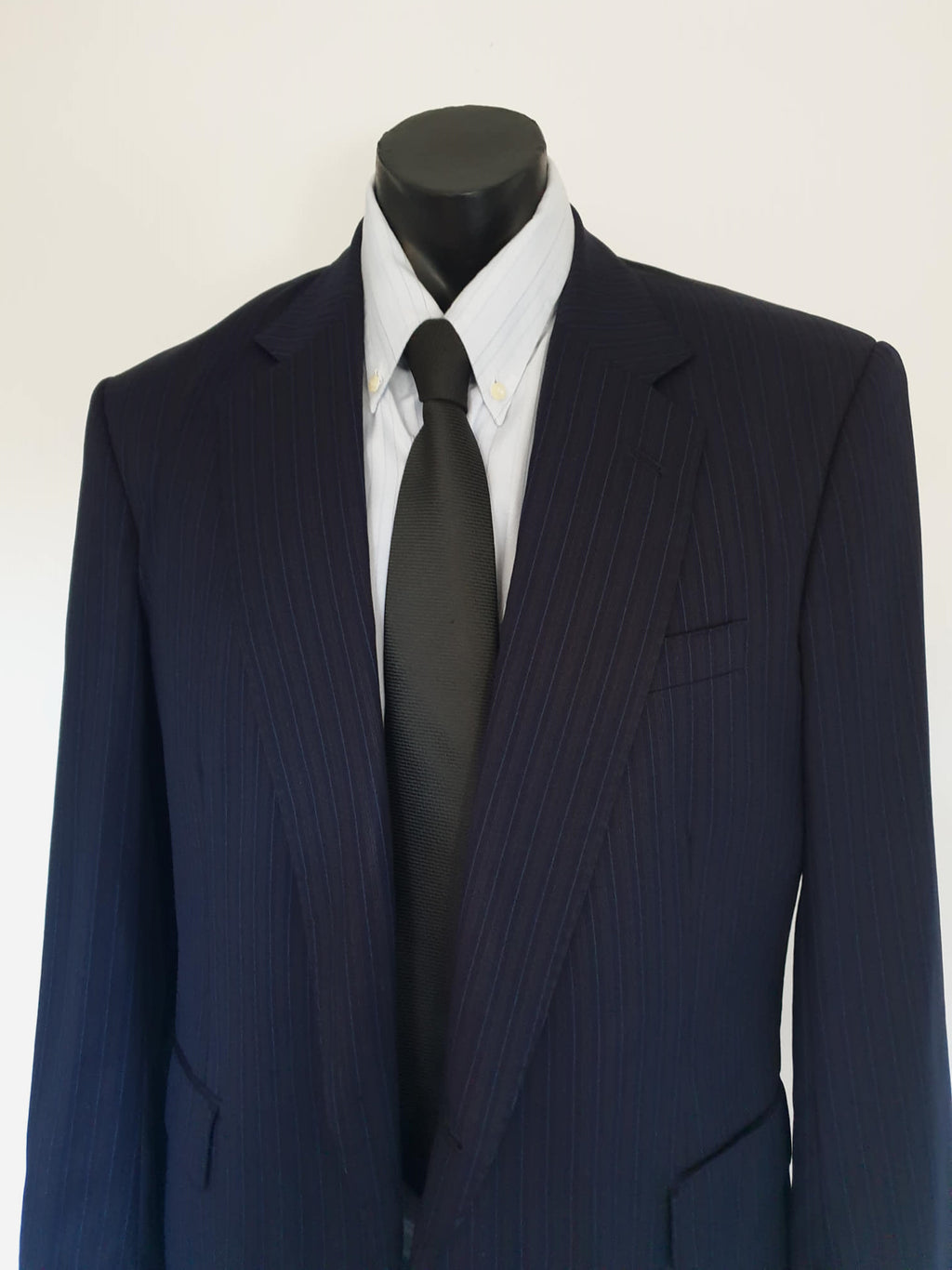 vintage classic navy blue pinstriped jacket by strickland & sons savile row superfine wool - size 42R