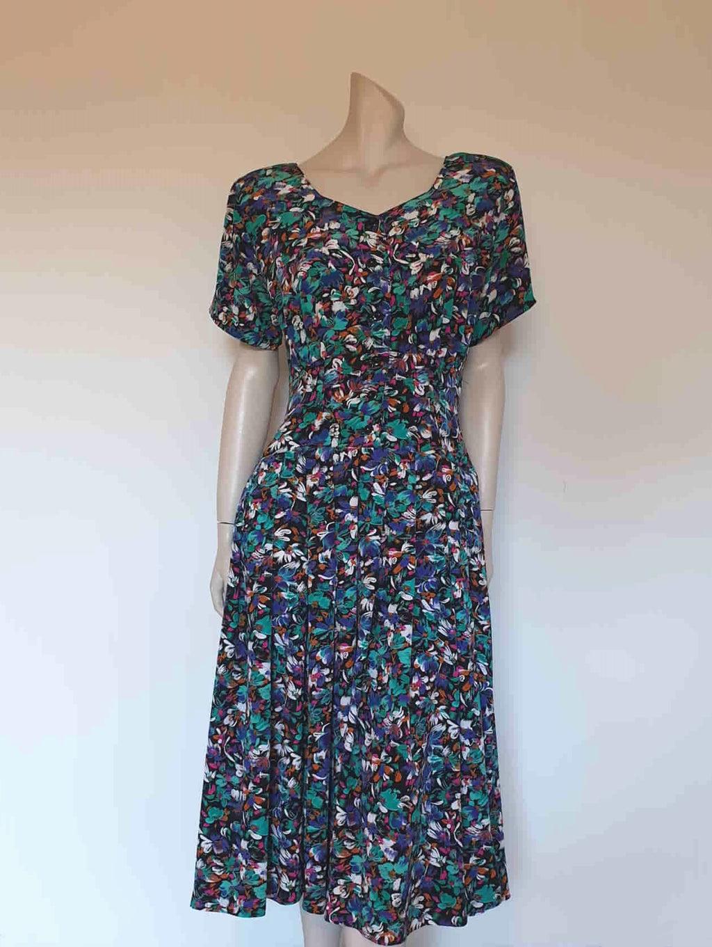 1980s vintage floral dress by syndicate