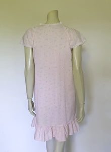 1970s vintage short pink floral nightgown with lace and ruffles - Small