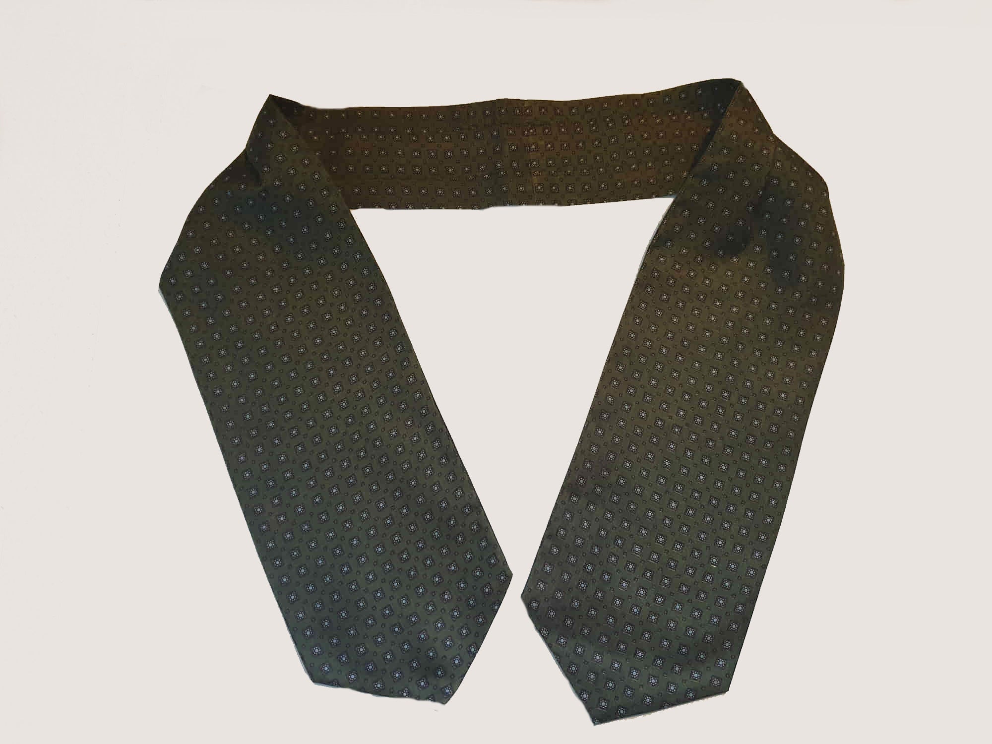 1960s olive green cravat or ascot, Dacron polyester