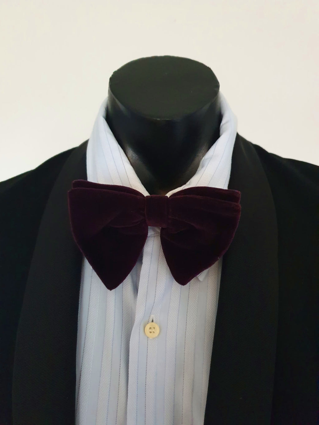 1970s vintage purple or wine colored velvet bow tie - pre tied