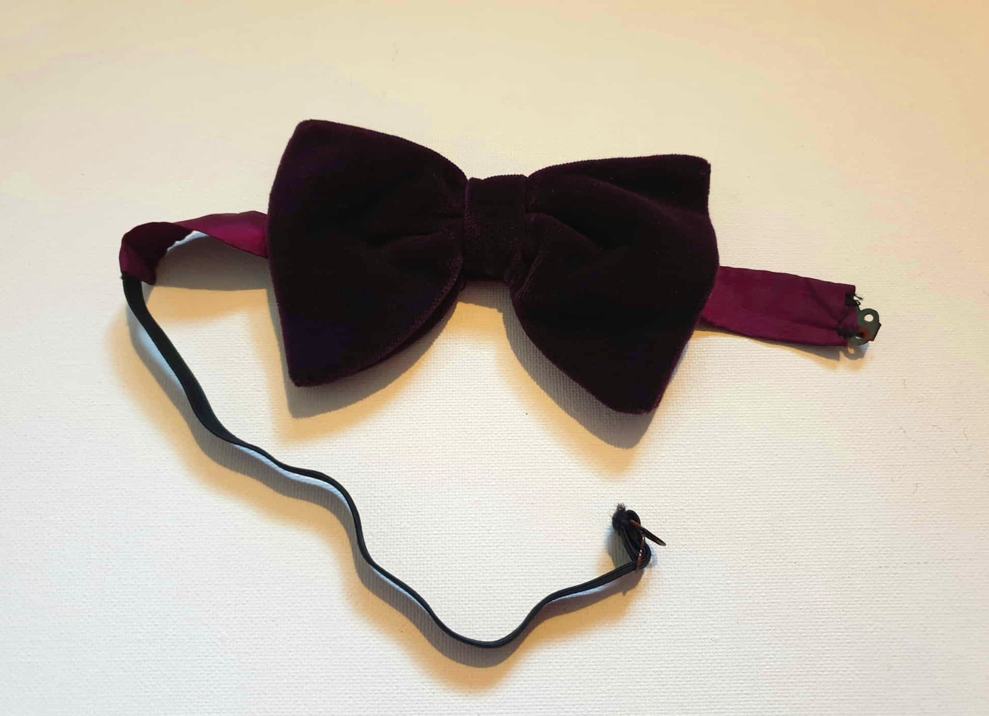 1970s vintage purple or wine colored velvet bow tie - pre tied