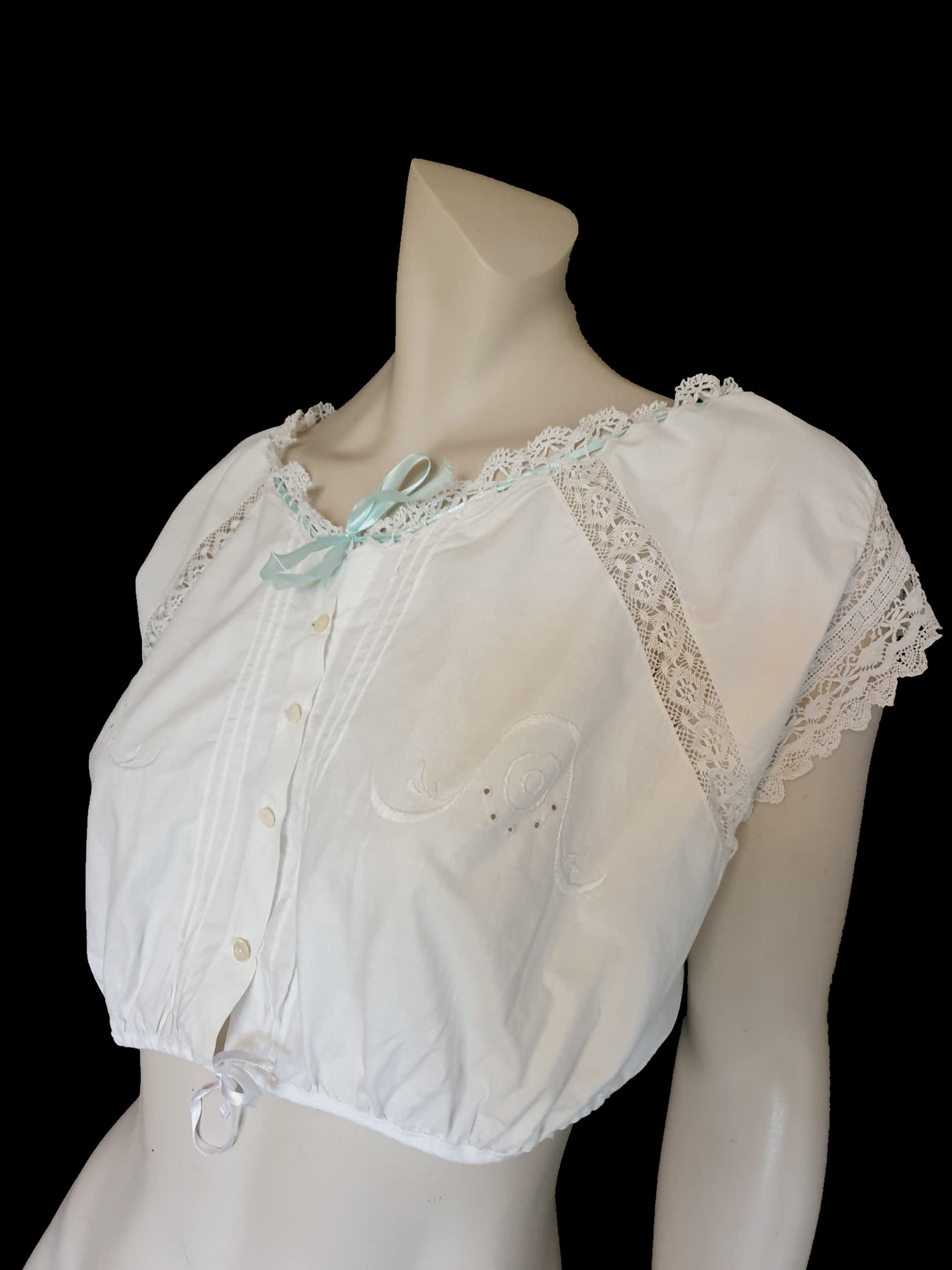 Antique victorian or edwardian corset cover, camisole with sleeves, bobbin lace inserts, pin tucks and embroidery - Medium