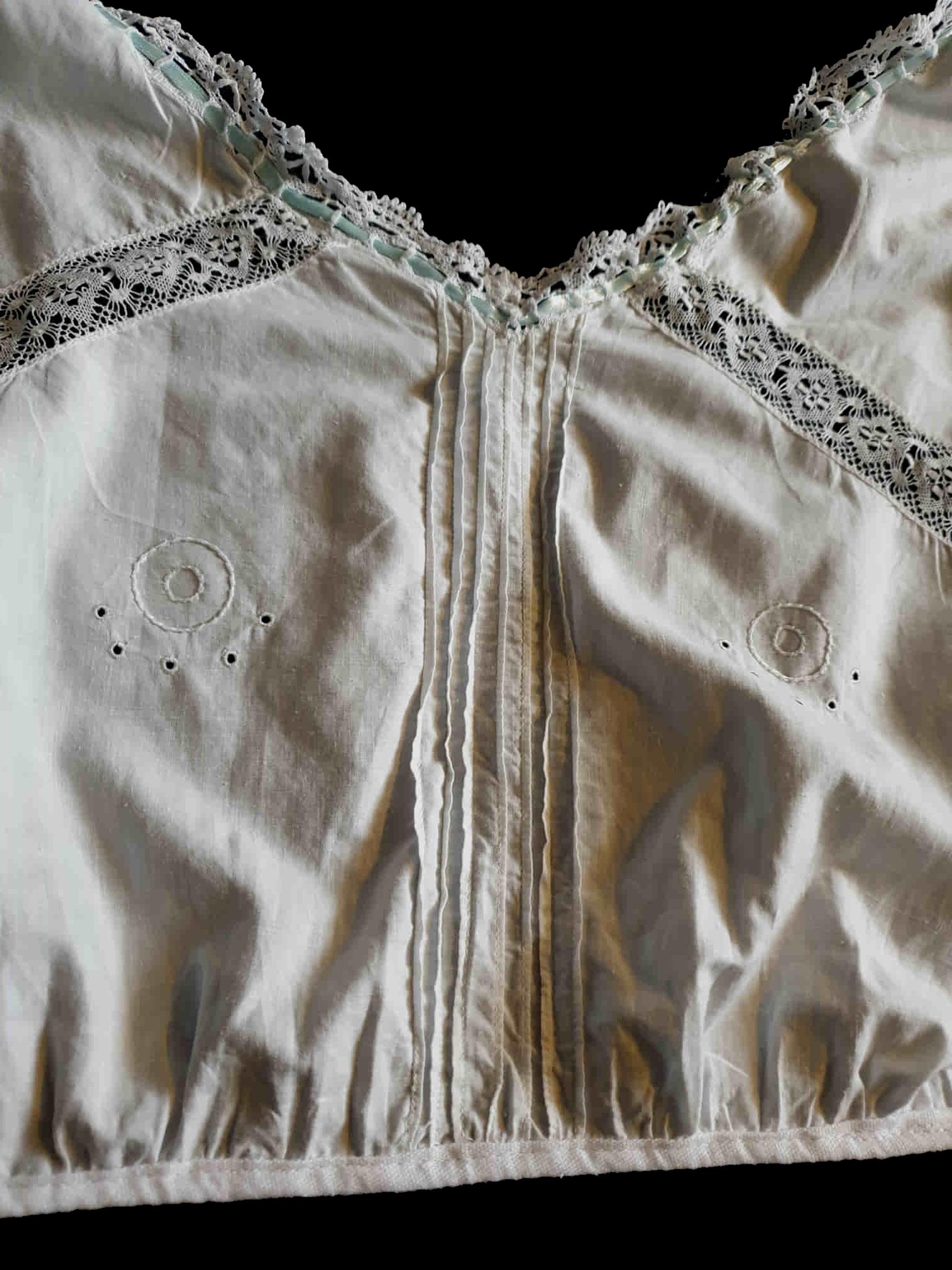 Antique victorian or edwardian corset cover, camisole with sleeves, bobbin lace inserts, pin tucks and embroidery - Medium