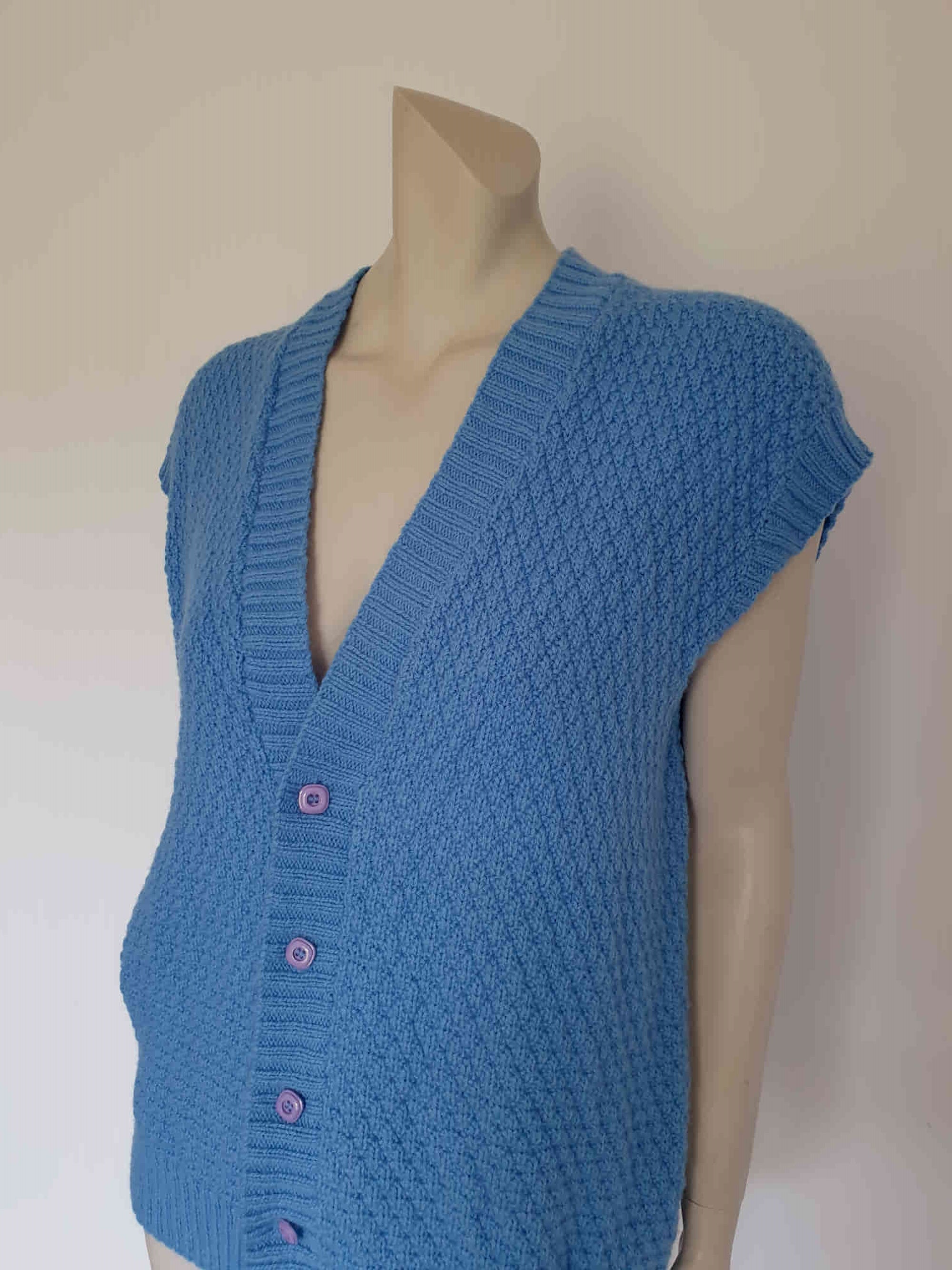 1970s 1980s vintage hand knit, wool, V neck vest with button front and drop shoulder - Large