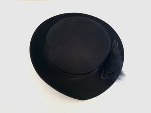 1980s vintage black felt hat with ribbon and feather trim