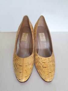 1980s Italian made yellow cream snakeskin shoes by Romano Romagnoli  - Bologna, Size EU 39.5, AU size 8