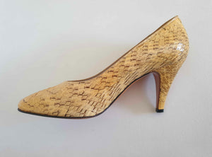 1980s Italian made yellow cream snakeskin shoes by Romano Romagnoli  - Bologna, Size EU 39.5, AU size 8