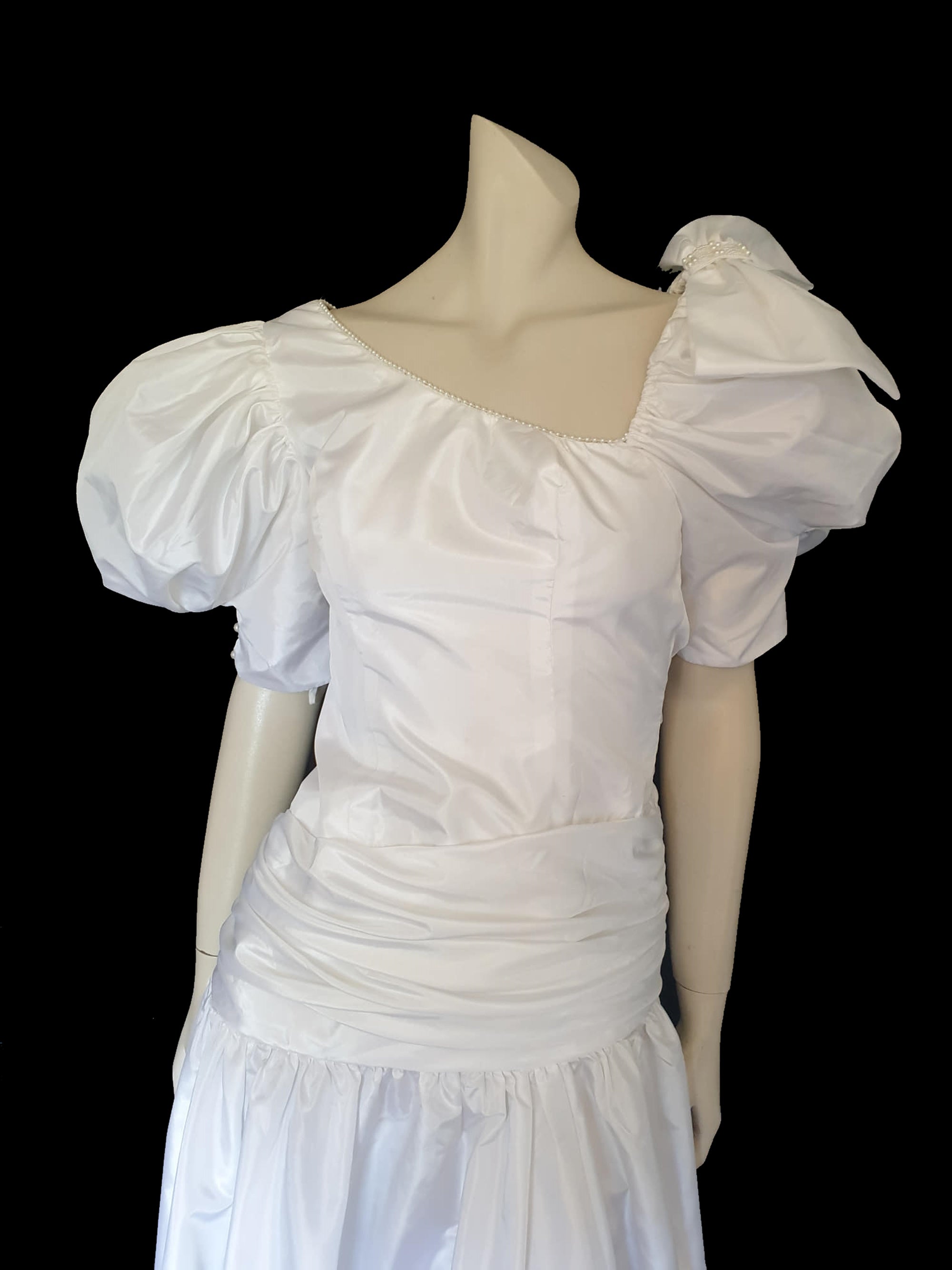 1980s white balloon sleeve wedding or prom dress by Susan Peters - Extra Small