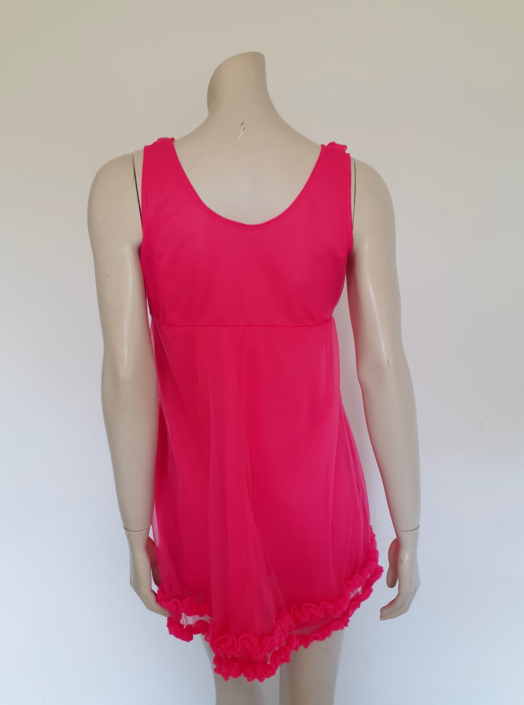 1960s vintage hot pink fuchsia, mini nightgown with ruffles by Dal-winn - Small