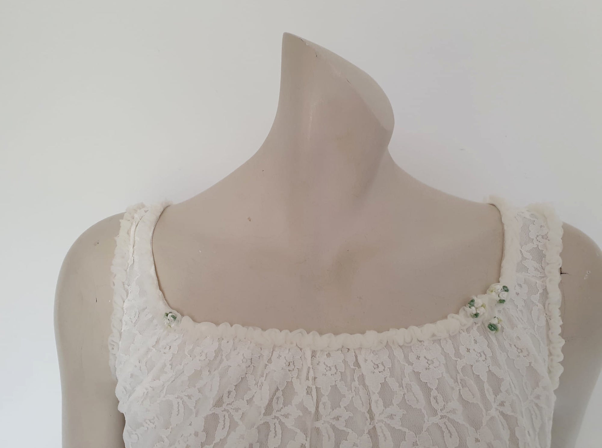 1960s vintage knee length white lace nightgown by St Mark - Extra Small