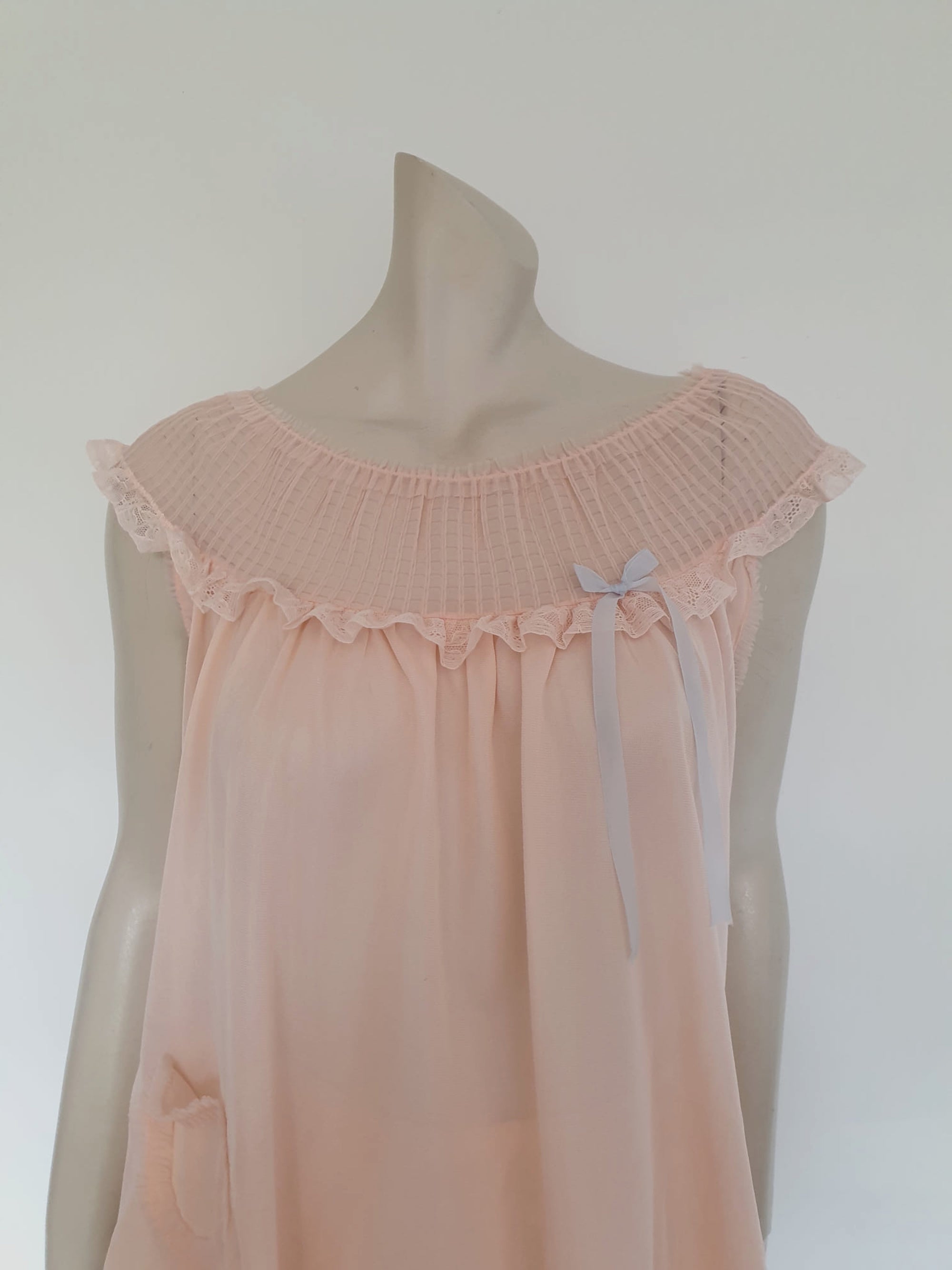 vintage 1950s peach babydoll pyjamas with gauze yoke by Lizbeth - Small