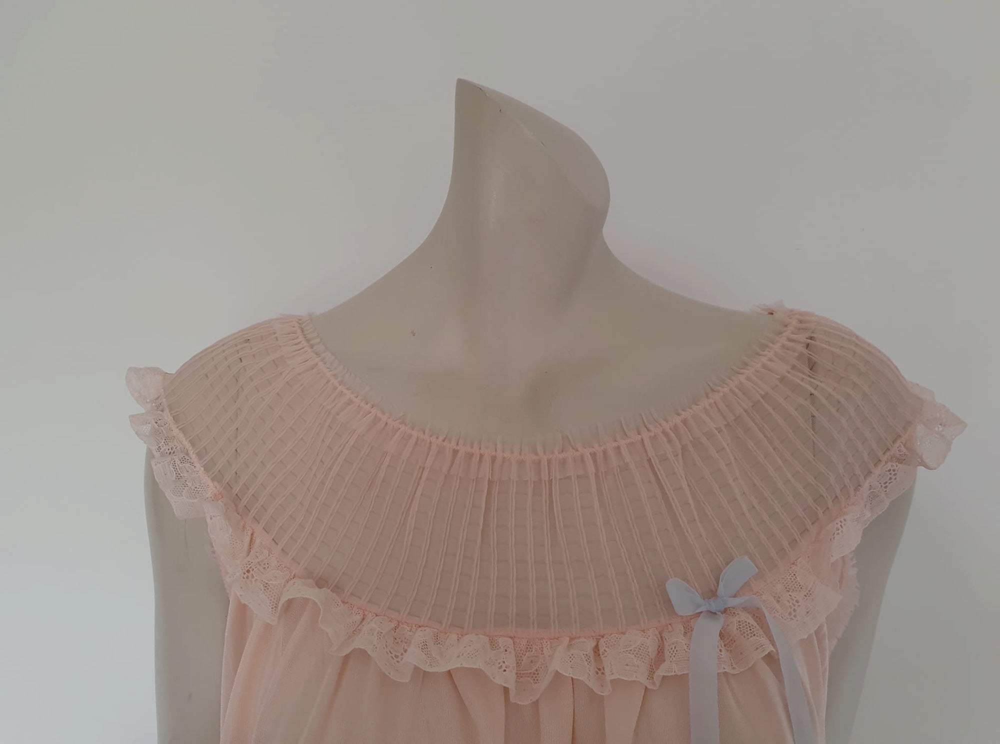 vintage 1950s peach babydoll pyjamas with gauze yoke by Lizbeth - Small