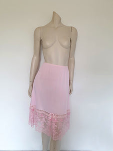 1950s-1960s Pink Half Slip With Lacy Border - Medium