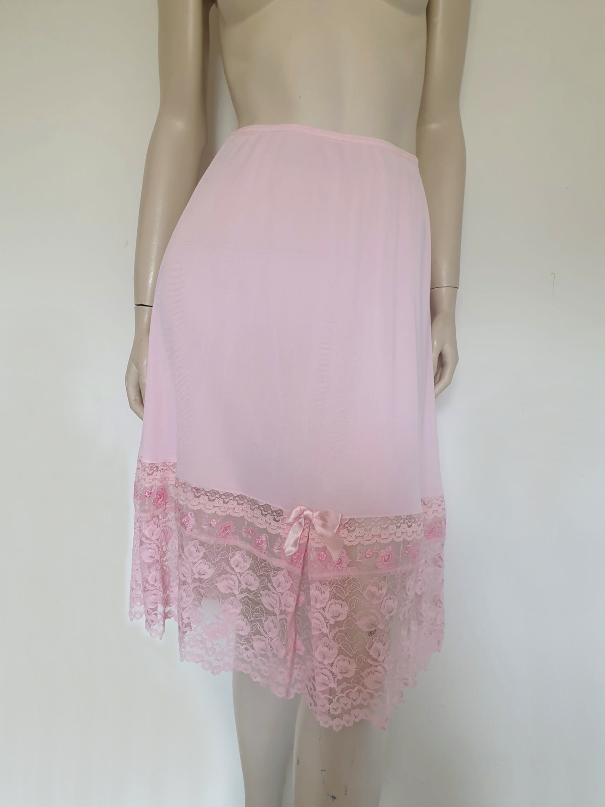 1950s-1960s Pink Half Slip With Lacy Border - Medium