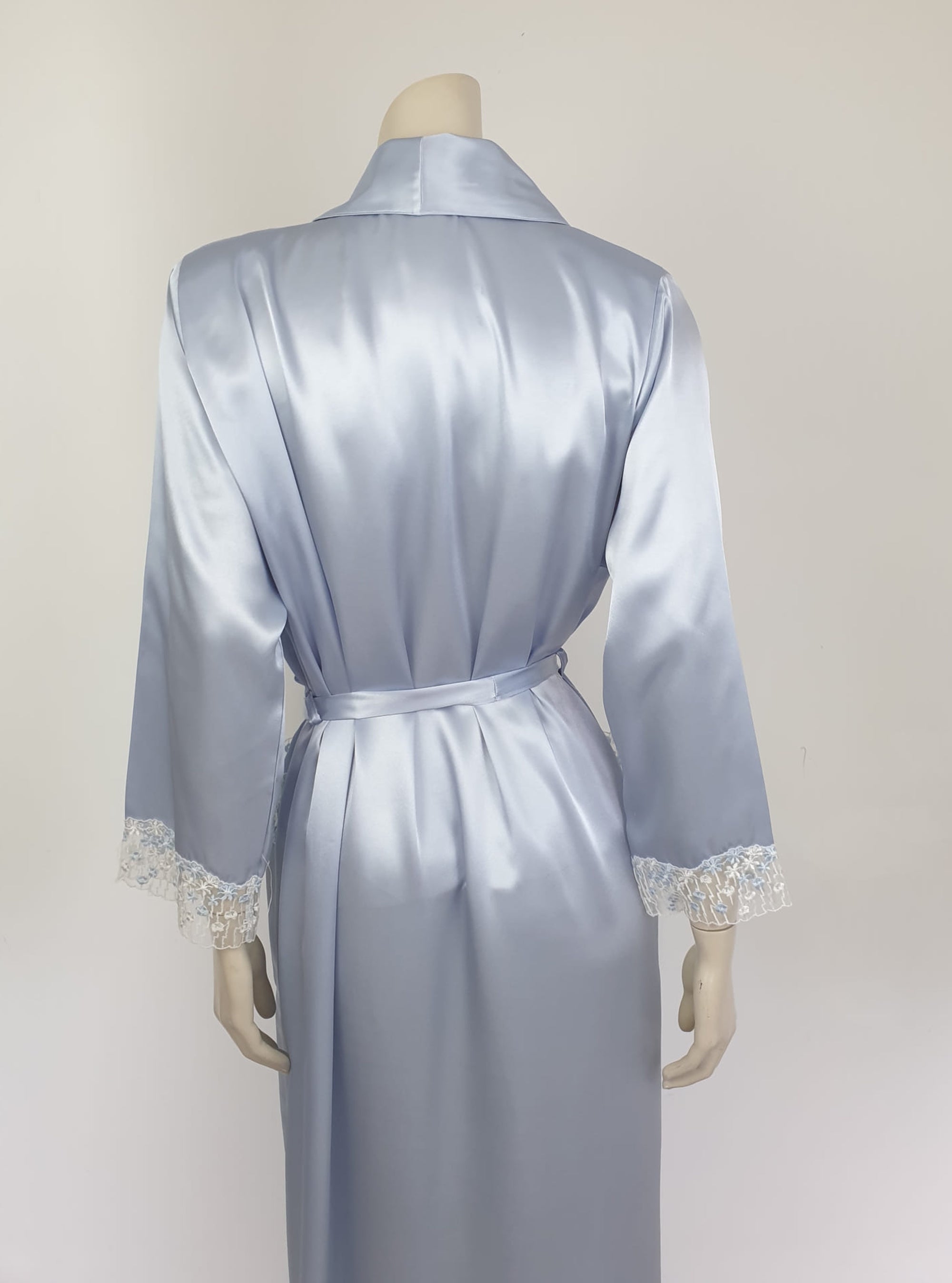 1980s Blue Satin Robe With Lace Trim - S