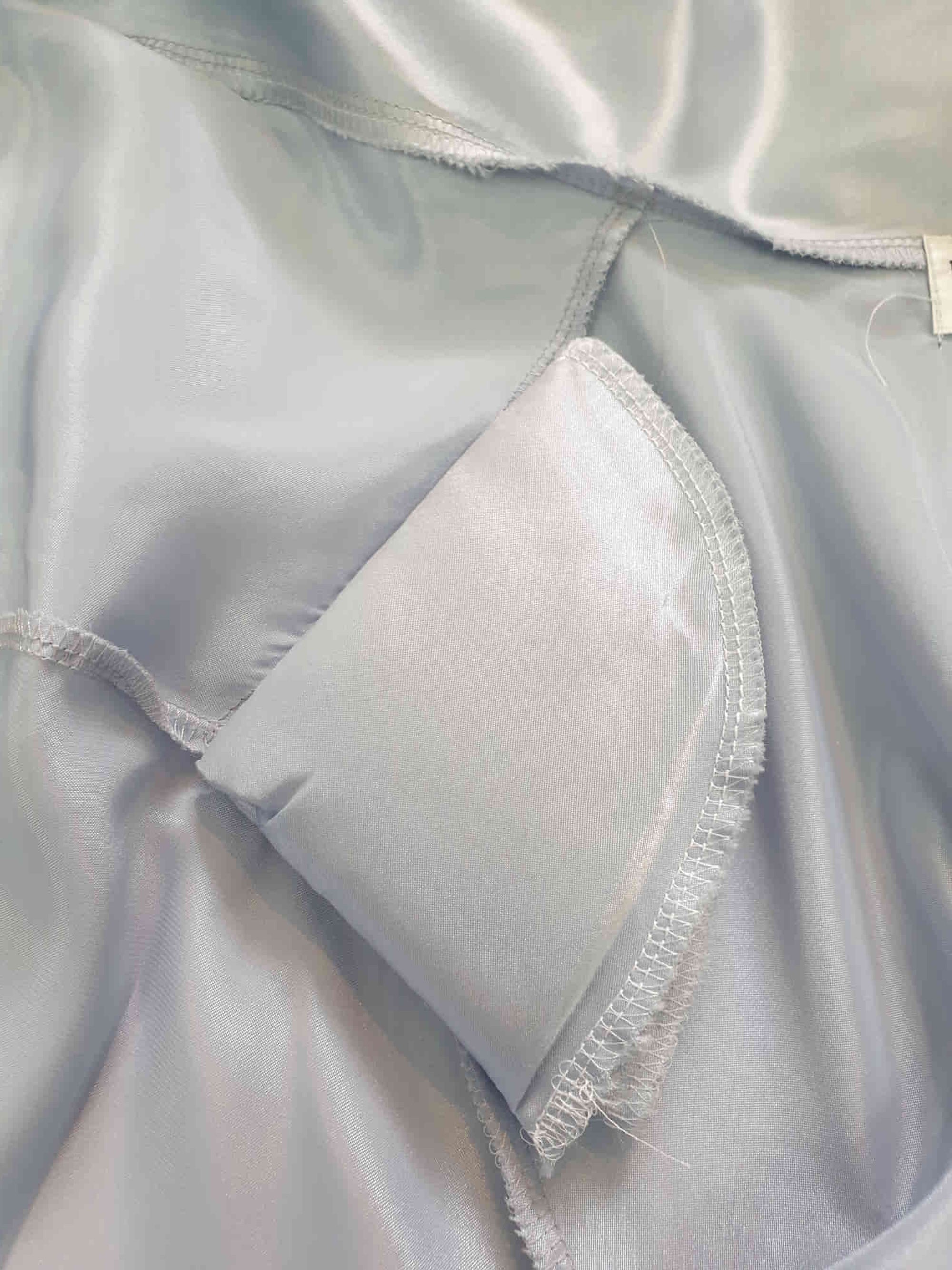 1980s Blue Satin Robe With Lace Trim - S