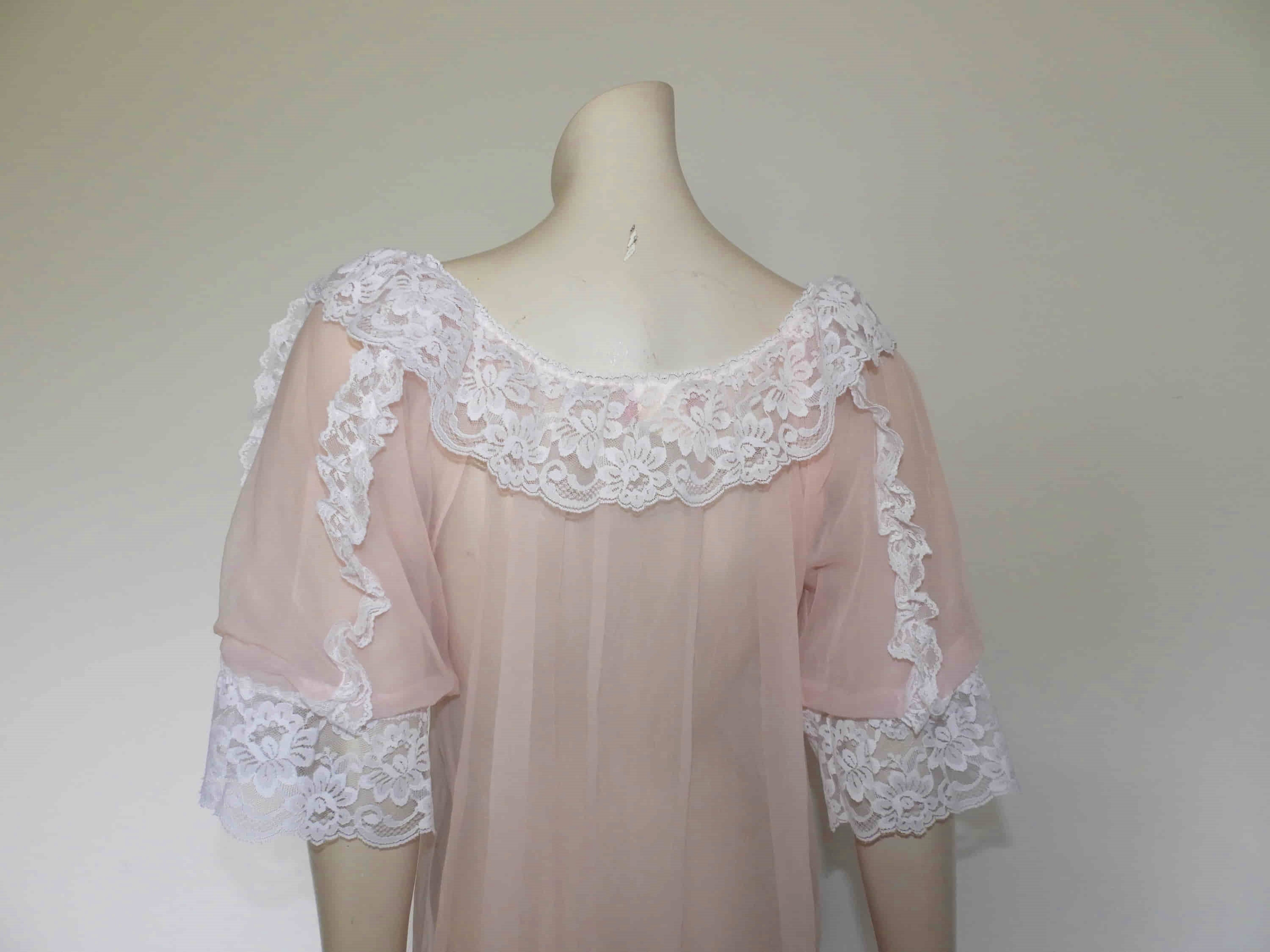 1990s vintage sheer pink peignoir robe with white lace by la loire medium
