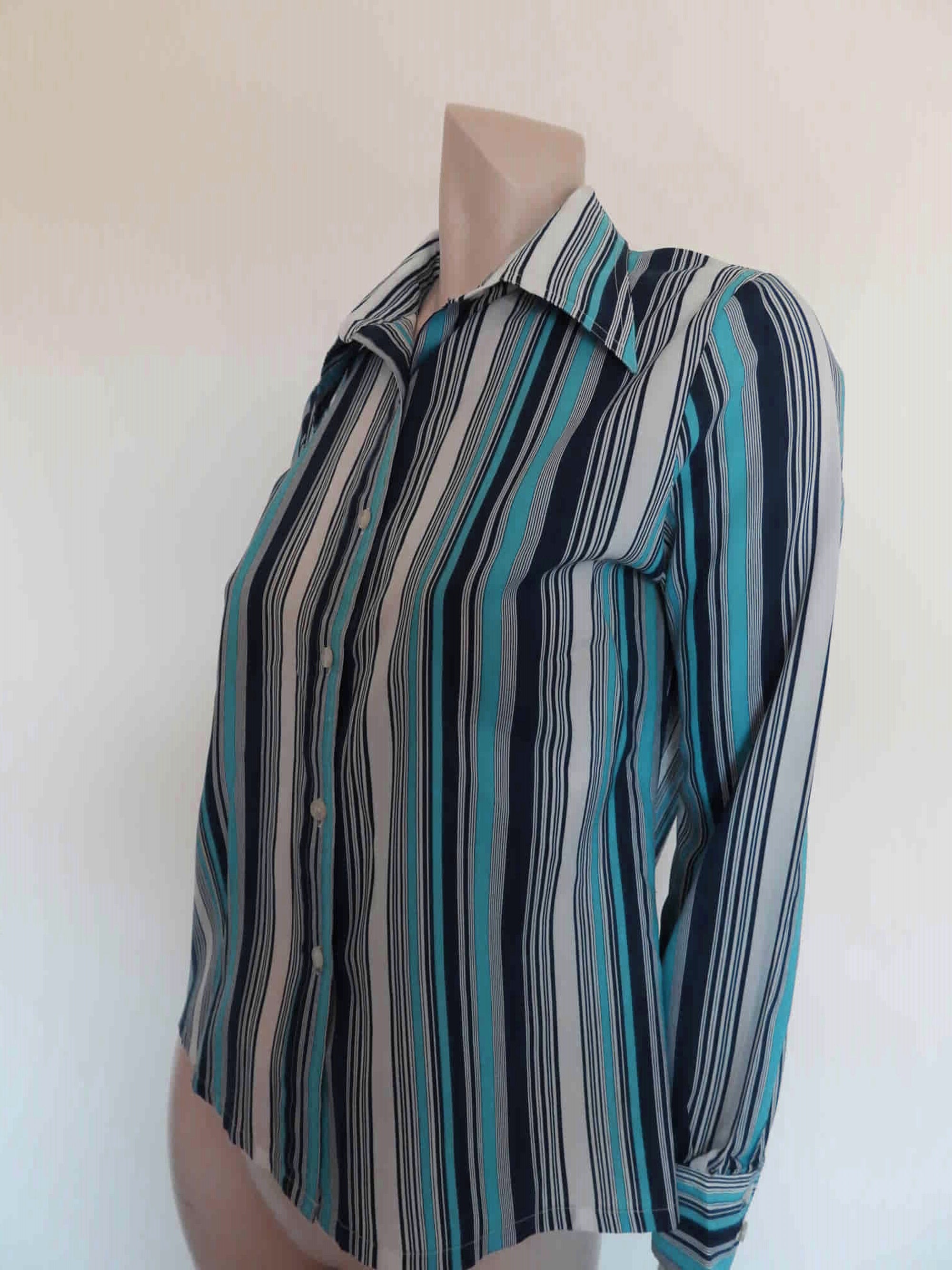 1970s vintage blue striped shirt medium