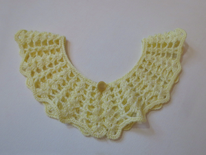 vintage hand crocheted detachable collar - yellow