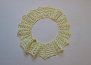 vintage hand crocheted detachable collar - yellow