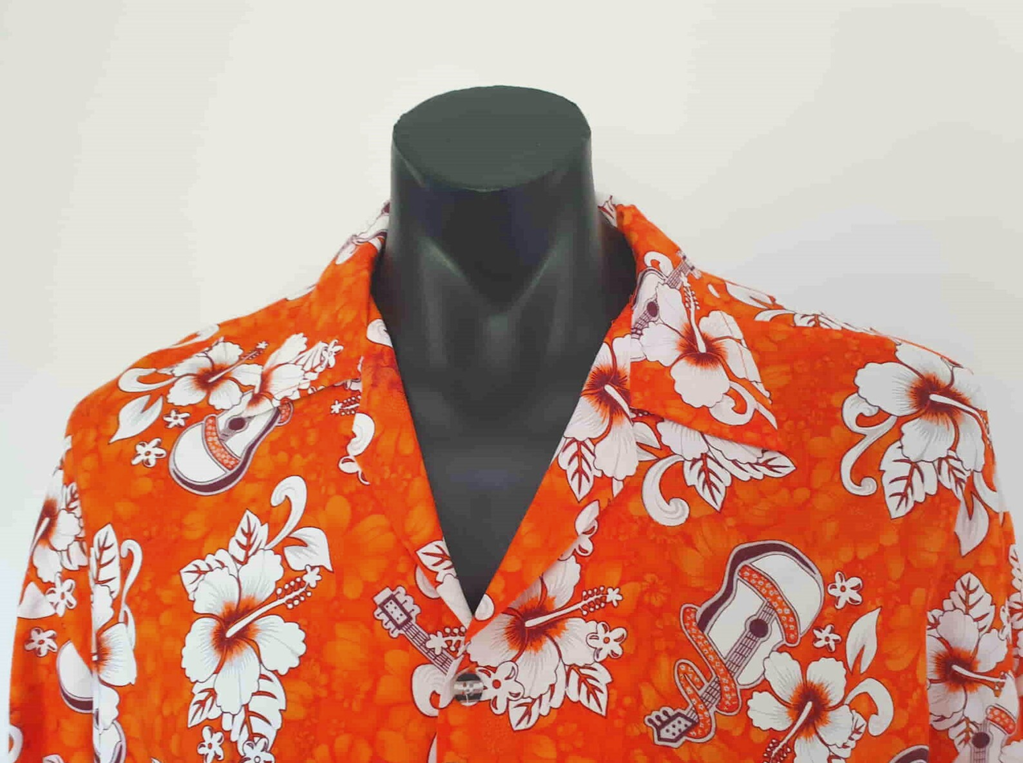 1980s 1990s vintage bright orange Hawaiian shirt Extra large