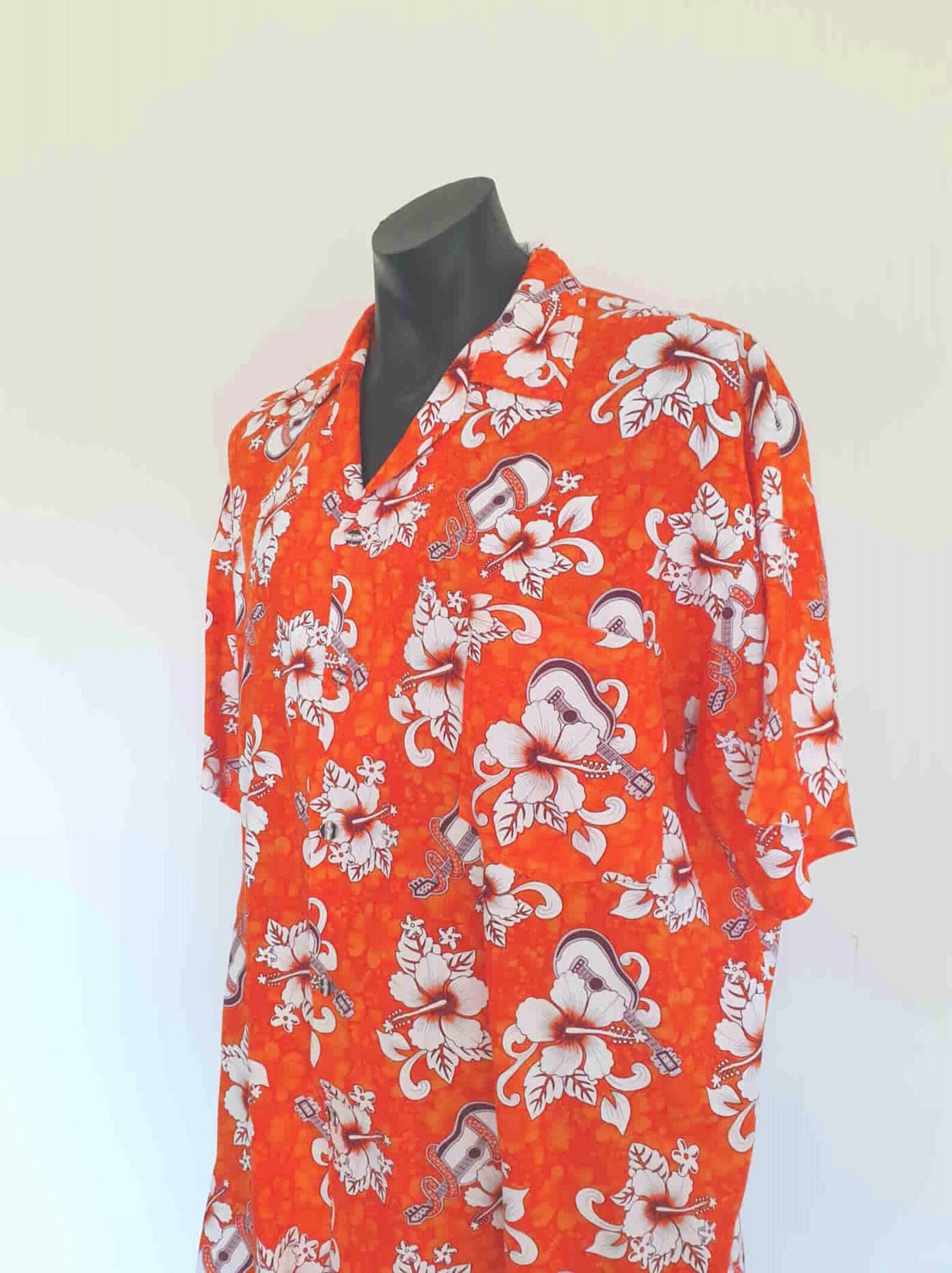 1980s 1990s vintage bright orange Hawaiian shirt Extra large