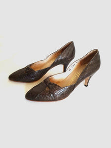 1960s vintage olive green snakeskin heels pumps by magnini size 5