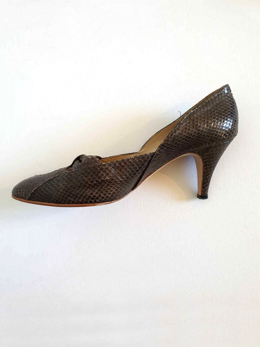 1960s Olive Brown Snakeskin Shoes, Pumps, by Magnini - Size 5 – Louisa ...