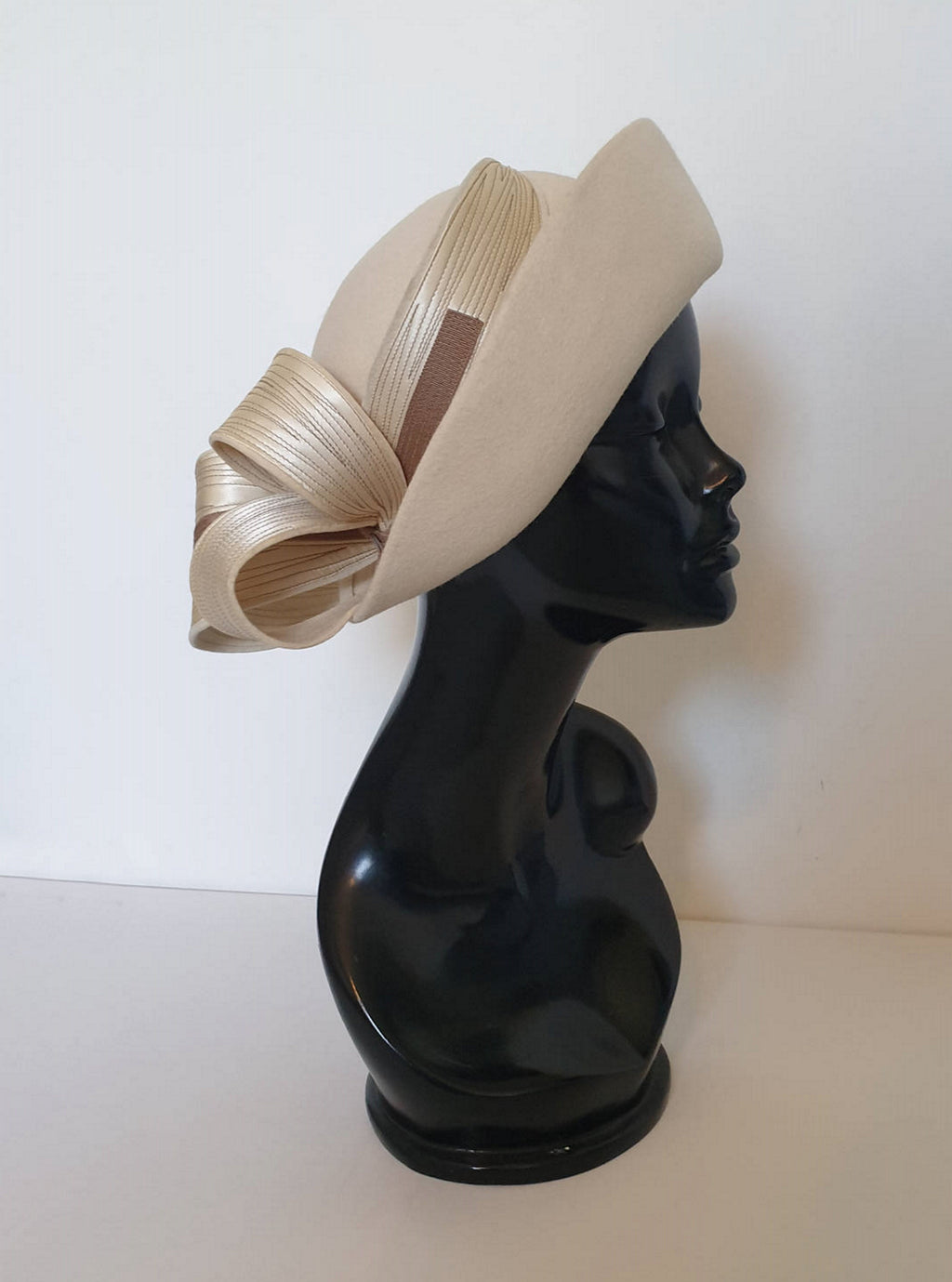 1960s vintage ivory hat by mr individual