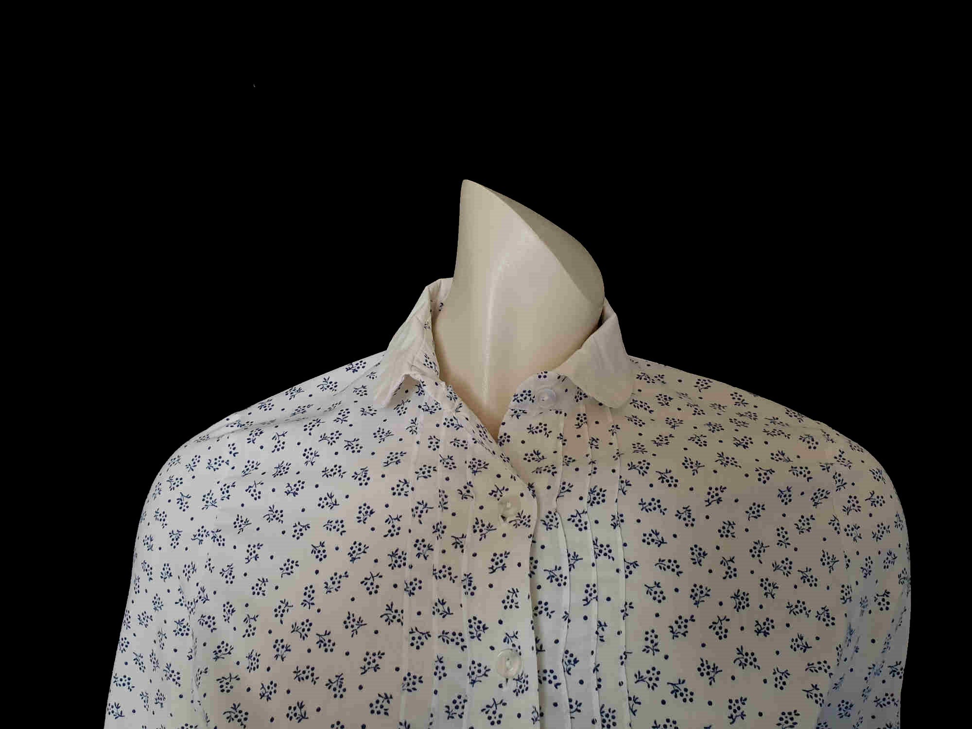 1970s vintage navy and white cotton blouse with peter pan collar by briarose