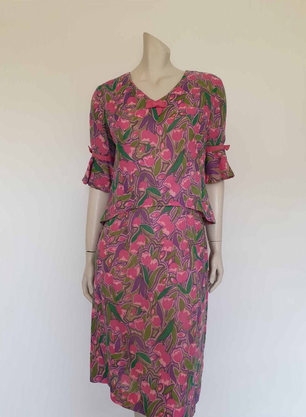 1960s vintage pink cotton tulip print floral  two piece dress by young naturals
