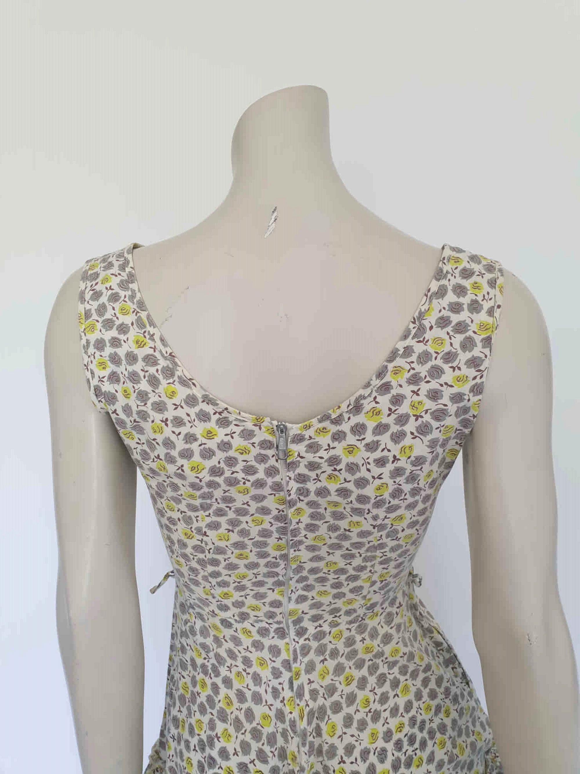 1950s vintage cotton day dress grey and green floral