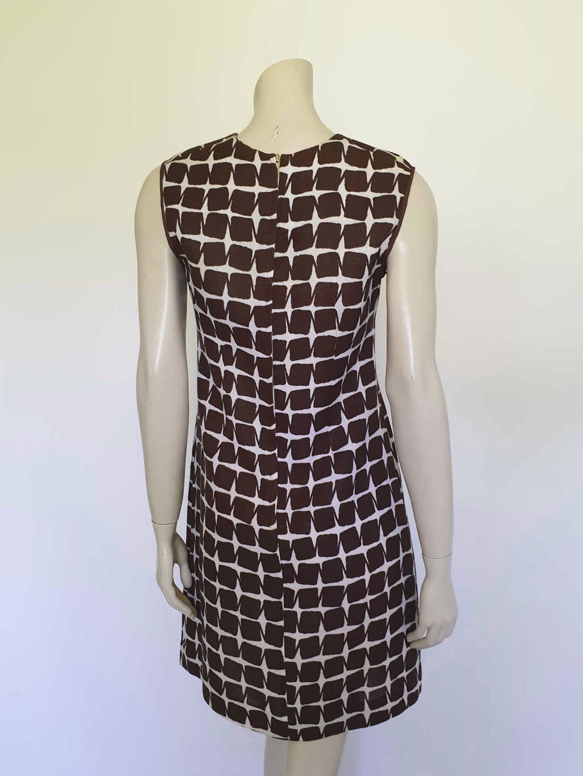 1960s chocolate brown linen look shift dress