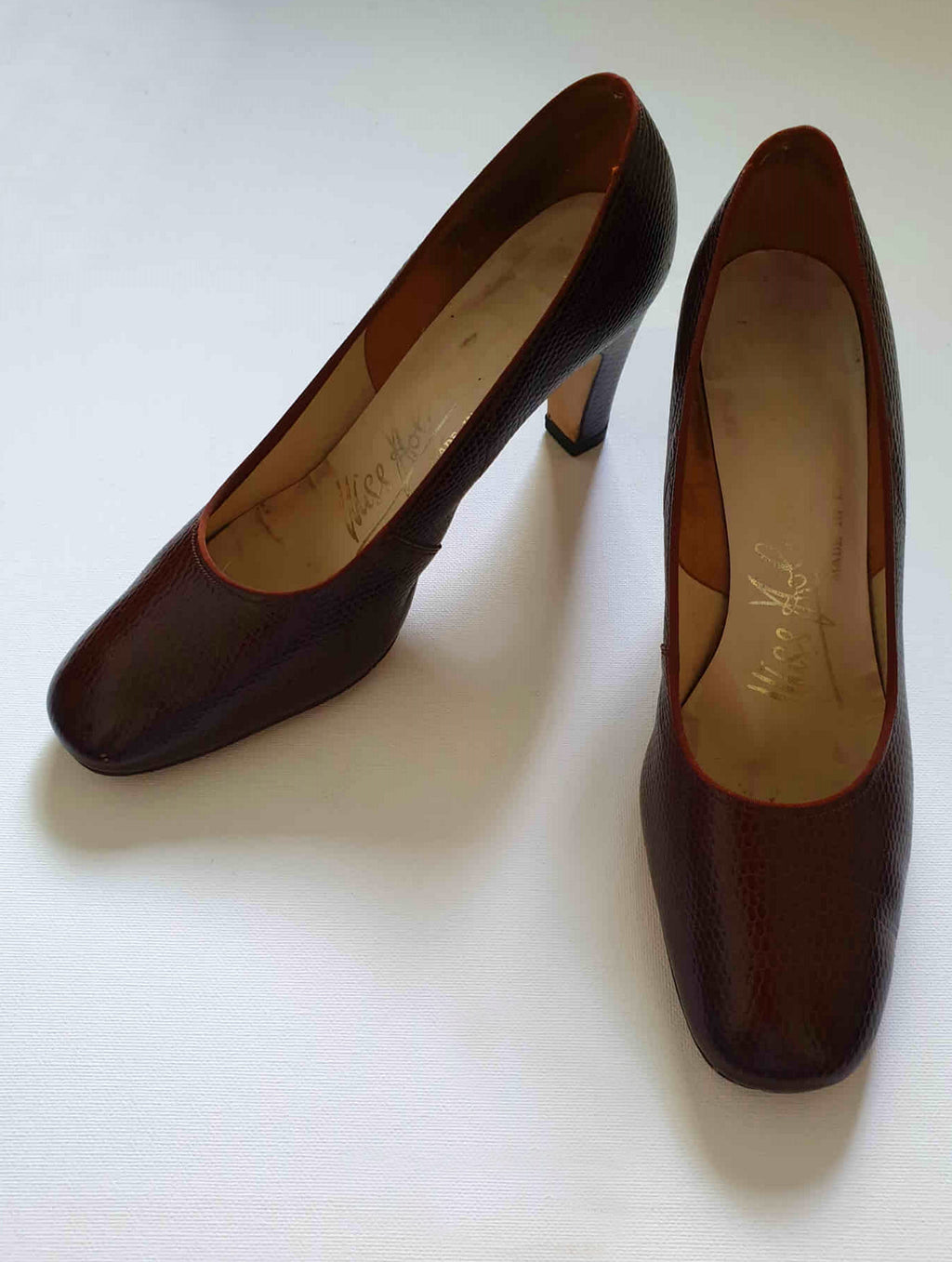 1960s vintage brown lizard look leather pumps by miss holmes size 7B